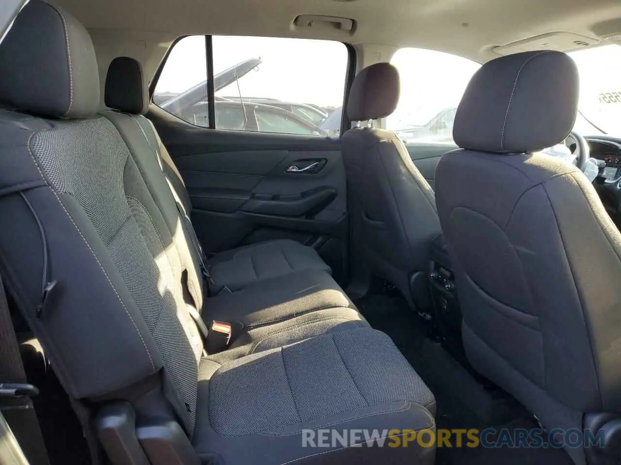 10 Photograph of a damaged car 1GNEVFKW8MJ109275 CHEVROLET TRAVERSE 2021