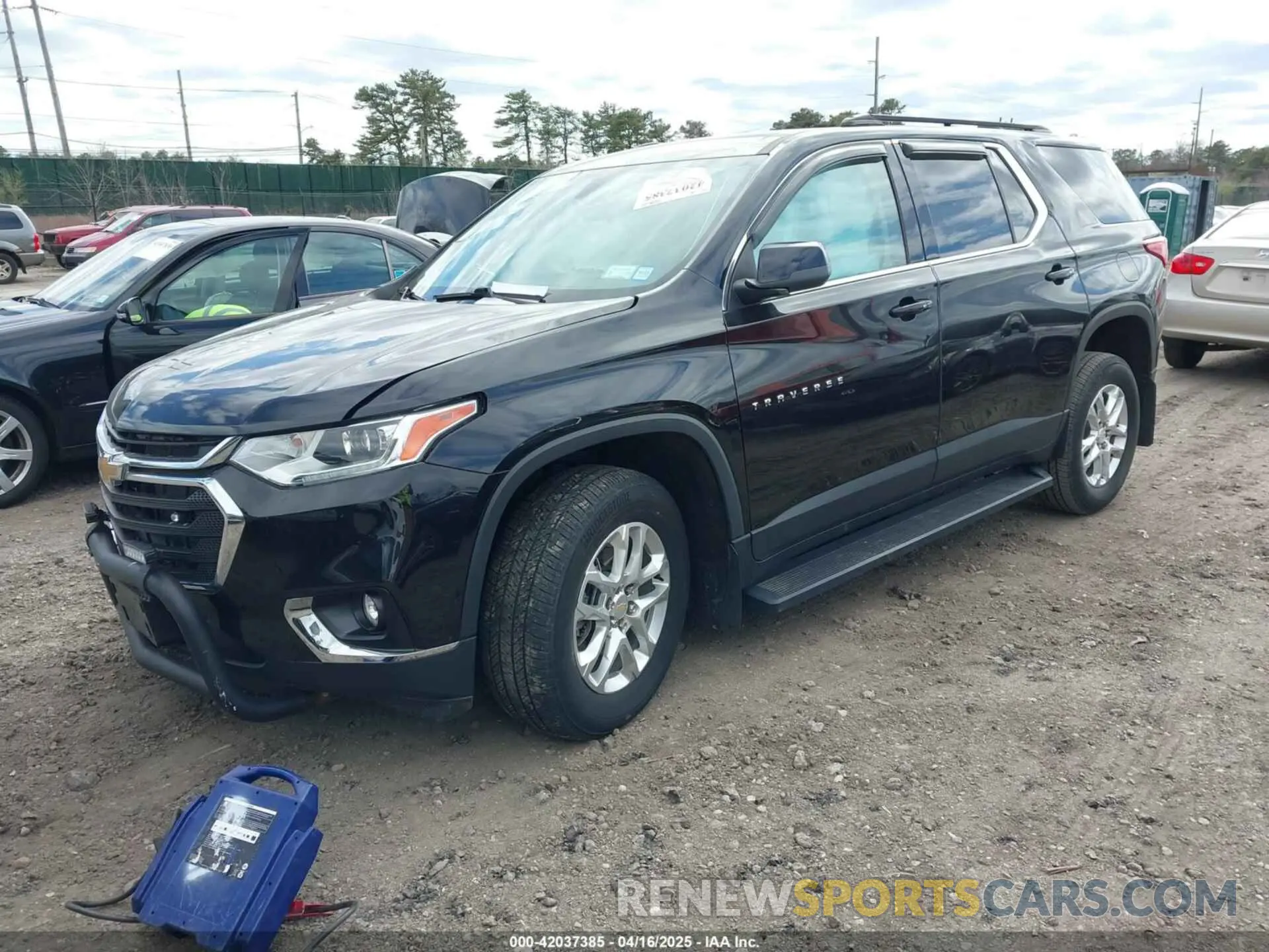 2 Photograph of a damaged car 1GNEVFKW9MJ191243 CHEVROLET TRAVERSE 2021