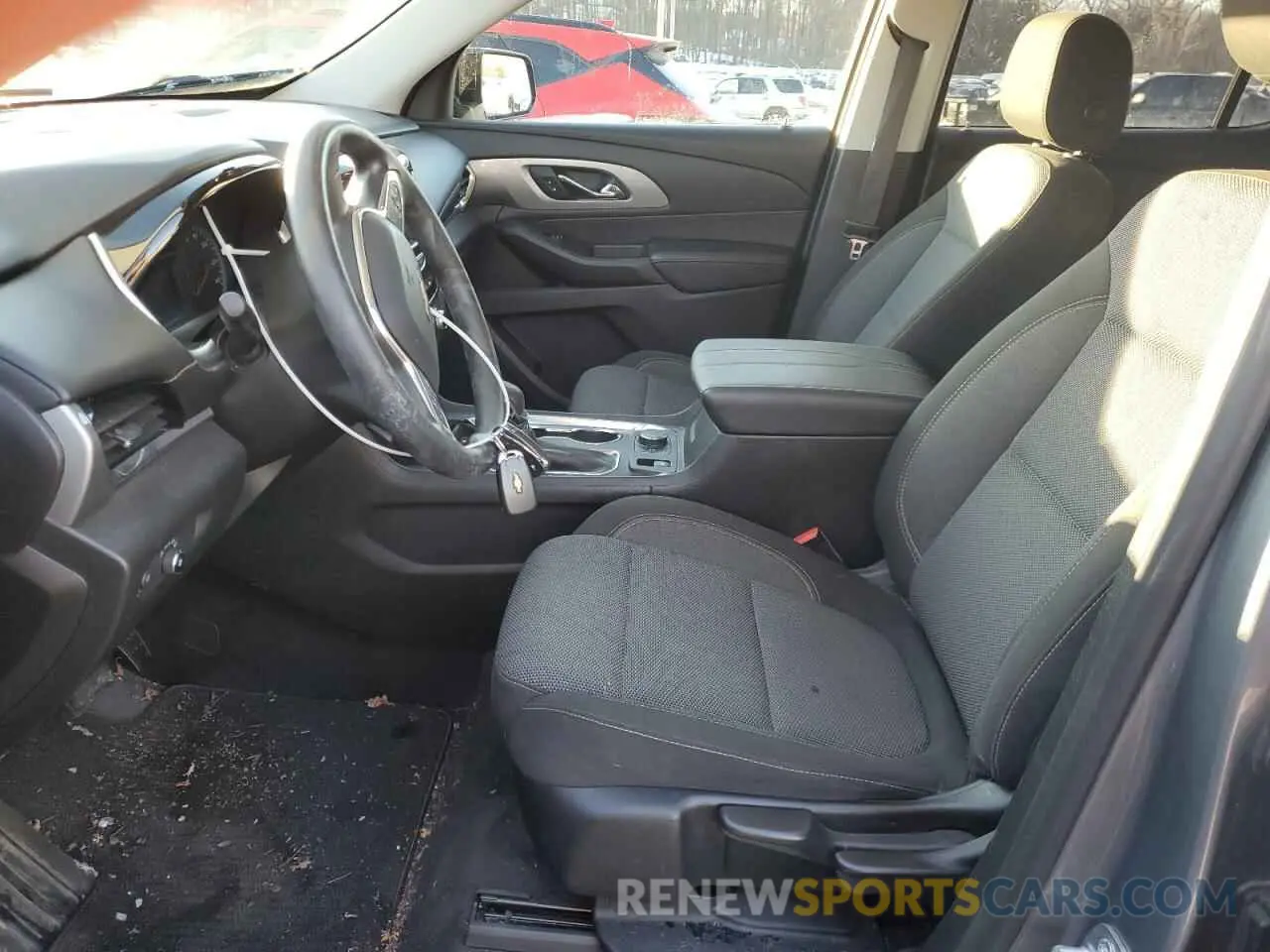 7 Photograph of a damaged car 1GNEVFKWXMJ104532 CHEVROLET TRAVERSE 2021