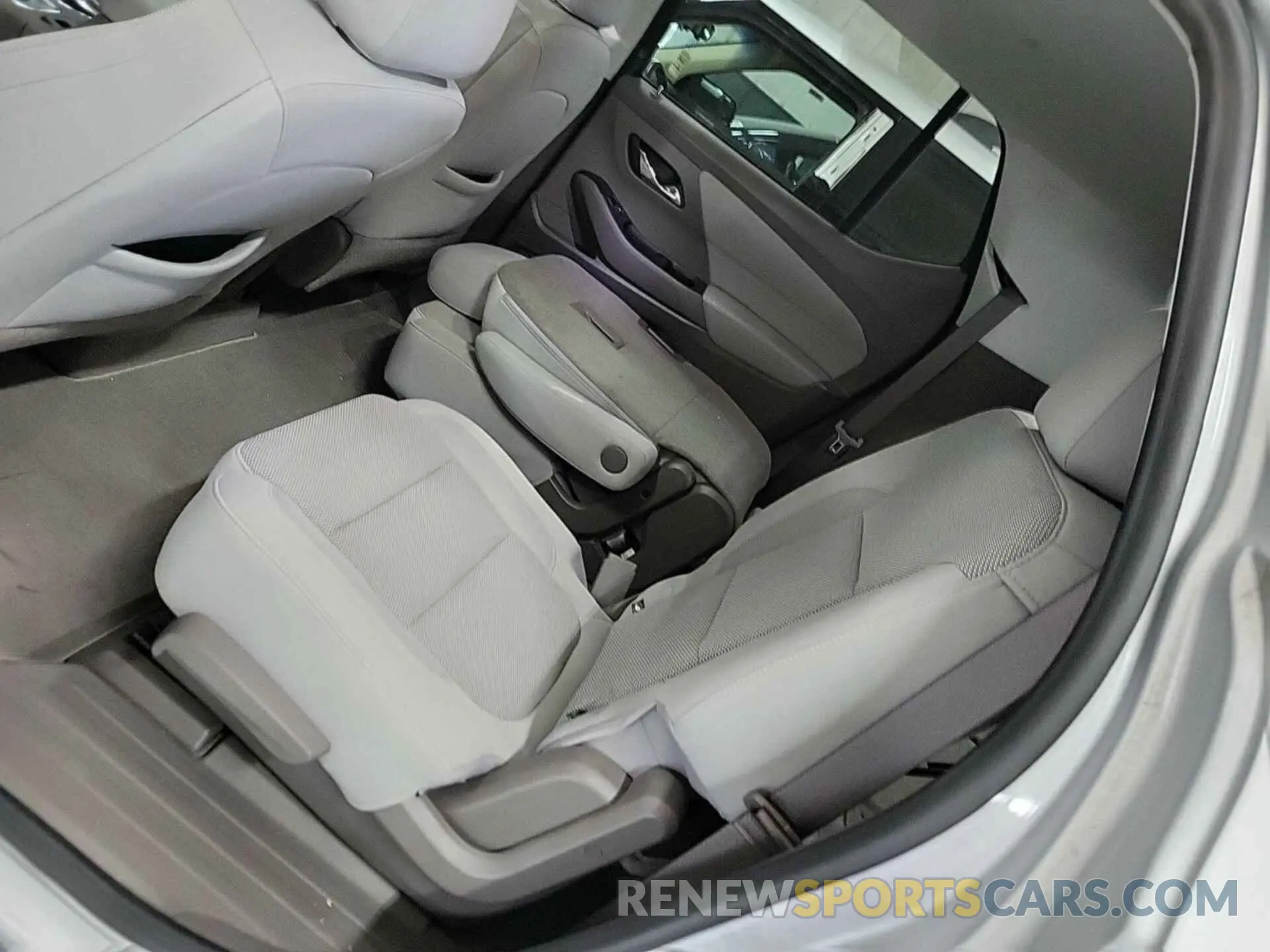 30 Photograph of a damaged car 1GNEVGKW0MJ158671 CHEVROLET TRAVERSE 2021
