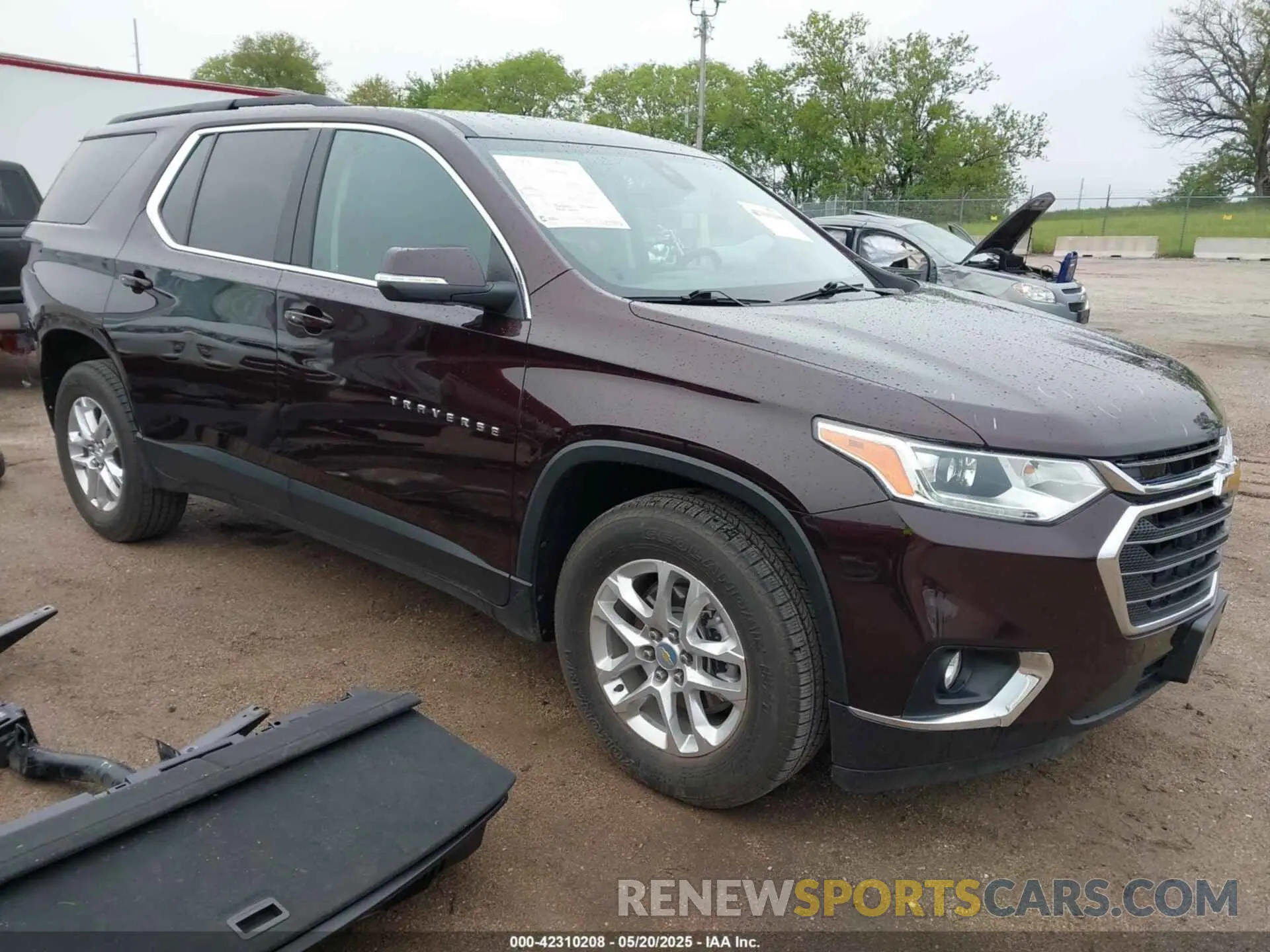 1 Photograph of a damaged car 1GNEVGKW0MJ205519 CHEVROLET TRAVERSE 2021
