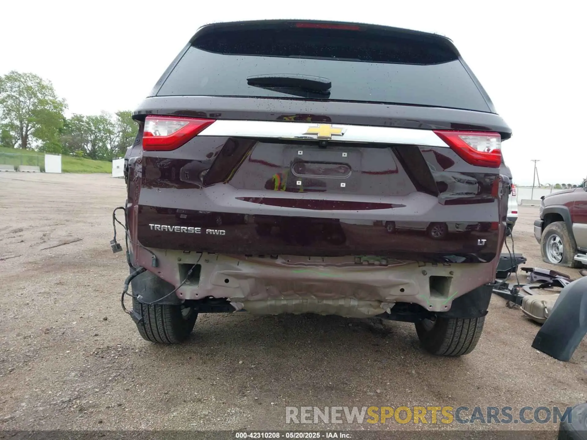 6 Photograph of a damaged car 1GNEVGKW0MJ205519 CHEVROLET TRAVERSE 2021