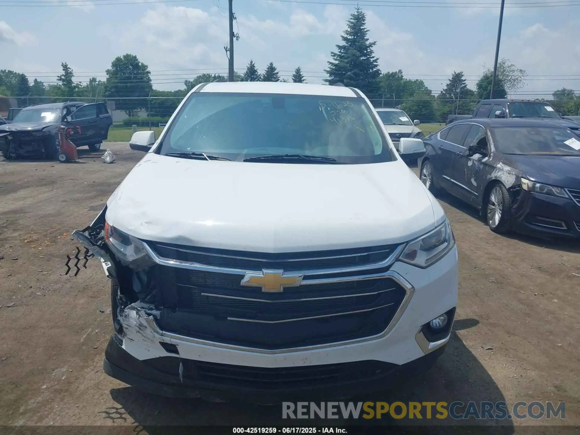12 Photograph of a damaged car 1GNEVGKW1MJ141376 CHEVROLET TRAVERSE 2021