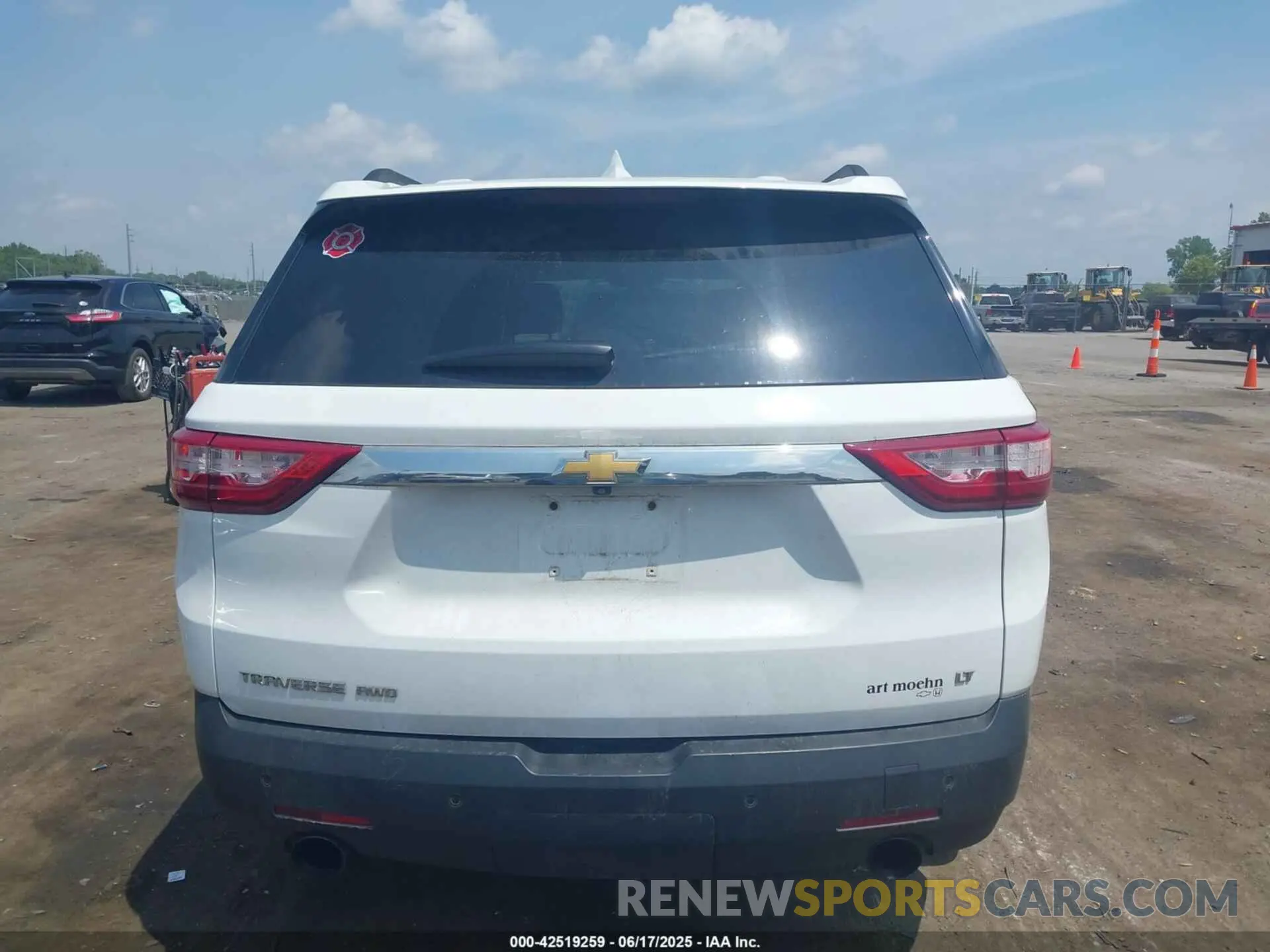 16 Photograph of a damaged car 1GNEVGKW1MJ141376 CHEVROLET TRAVERSE 2021