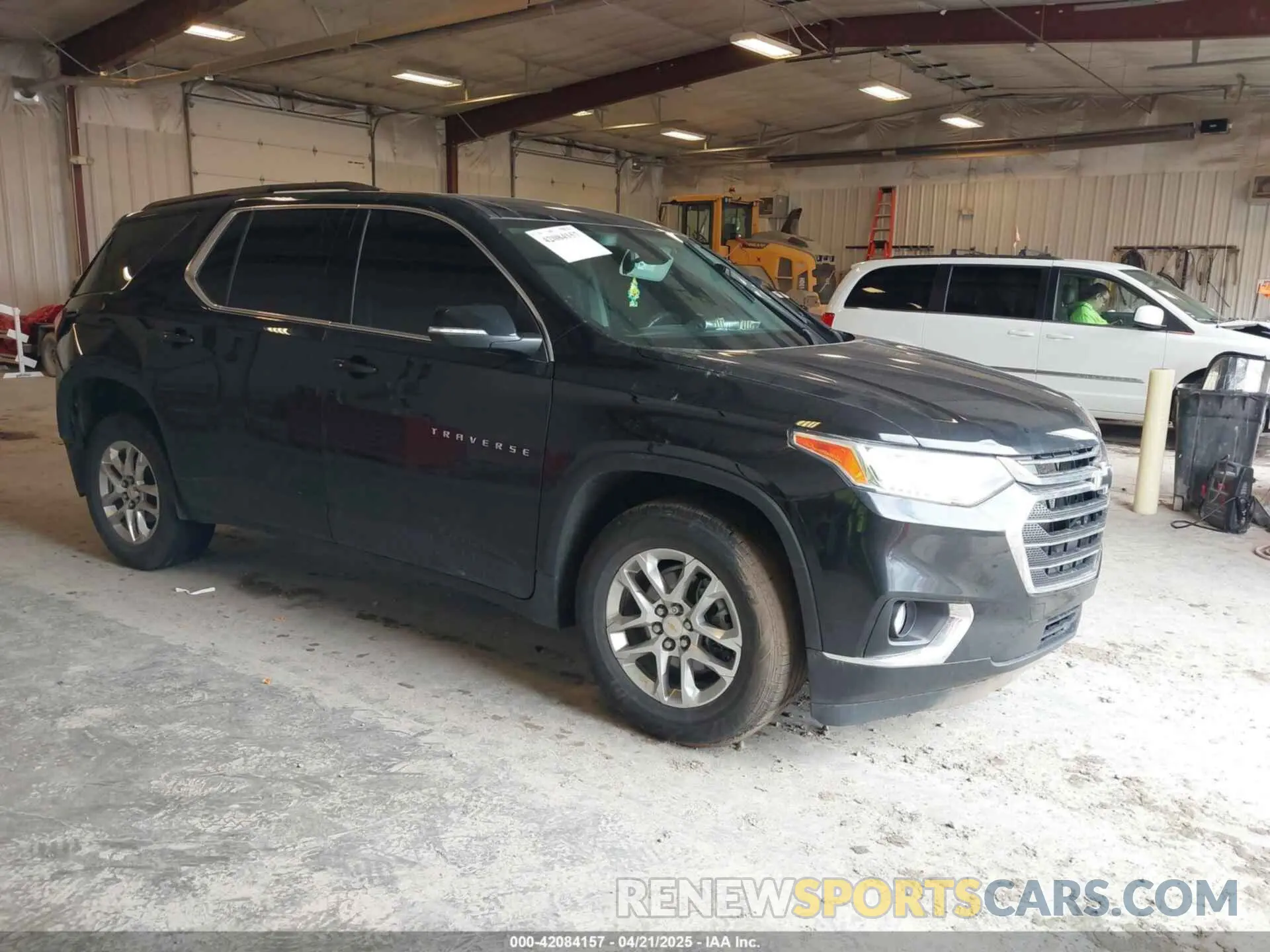 1 Photograph of a damaged car 1GNEVGKW1MJ153396 CHEVROLET TRAVERSE 2021