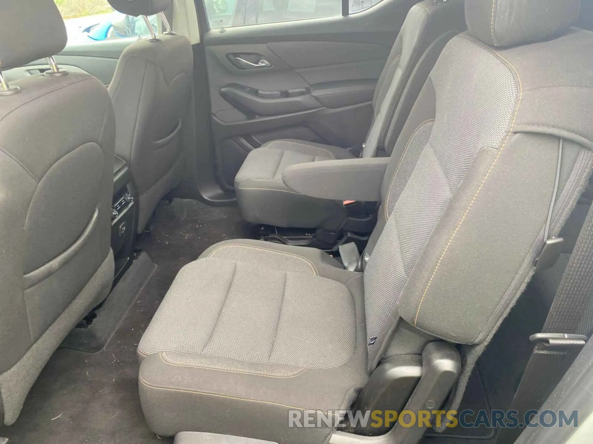 6 Photograph of a damaged car 1GNEVGKW1MJ167895 CHEVROLET TRAVERSE 2021