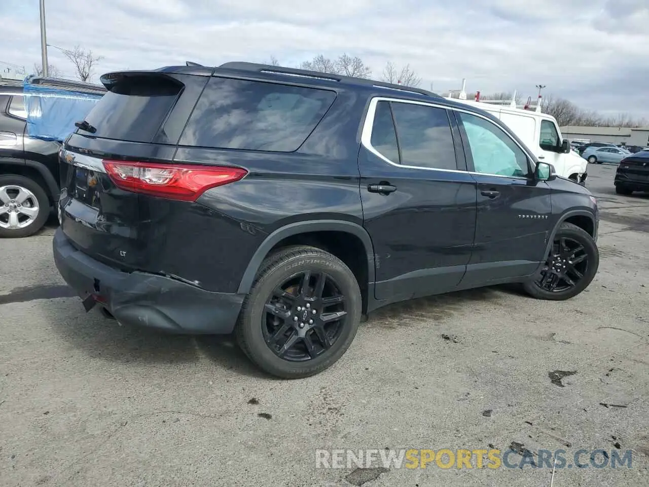 3 Photograph of a damaged car 1GNEVGKW1MJ170294 CHEVROLET TRAVERSE 2021