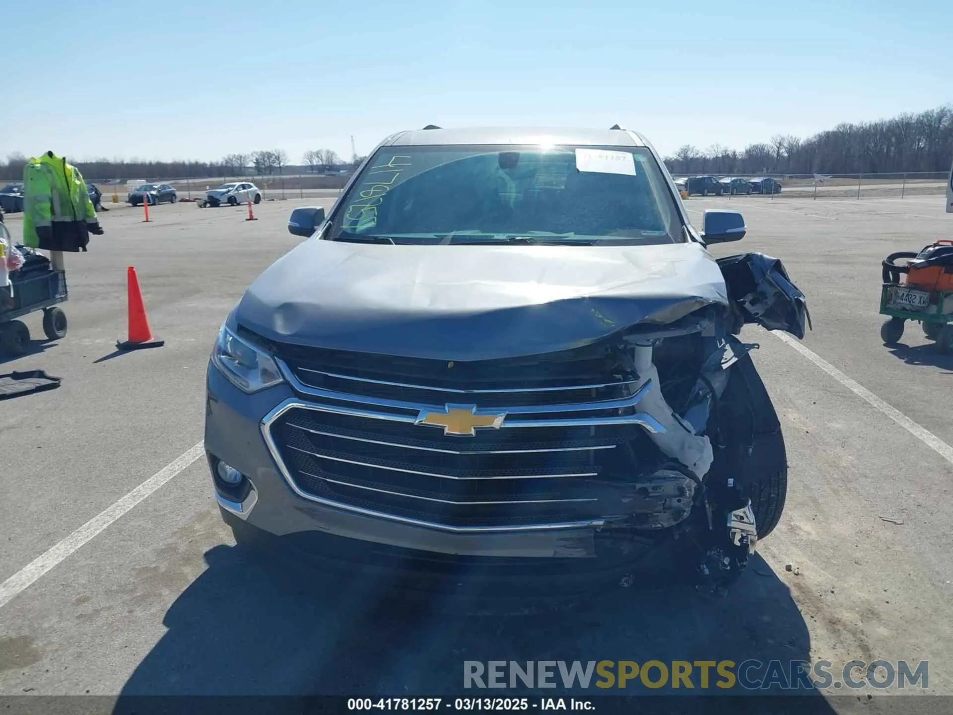 13 Photograph of a damaged car 1GNEVGKW1MJ197818 CHEVROLET TRAVERSE 2021