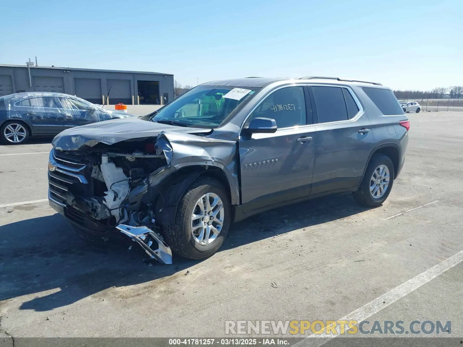 2 Photograph of a damaged car 1GNEVGKW1MJ197818 CHEVROLET TRAVERSE 2021