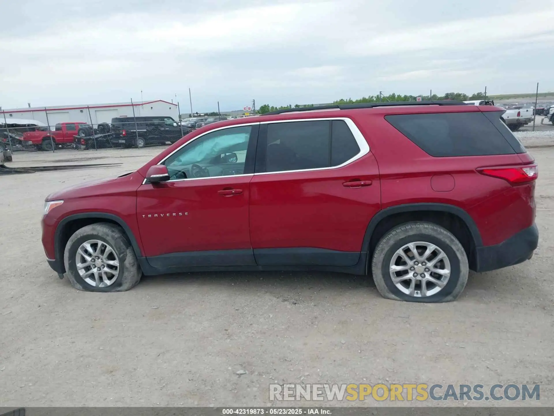 15 Photograph of a damaged car 1GNEVGKW2MJ110055 CHEVROLET TRAVERSE 2021