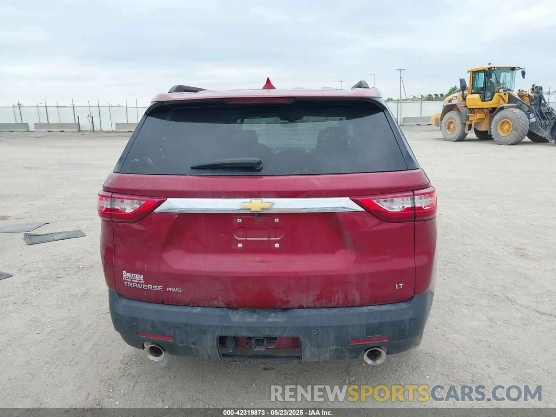 17 Photograph of a damaged car 1GNEVGKW2MJ110055 CHEVROLET TRAVERSE 2021