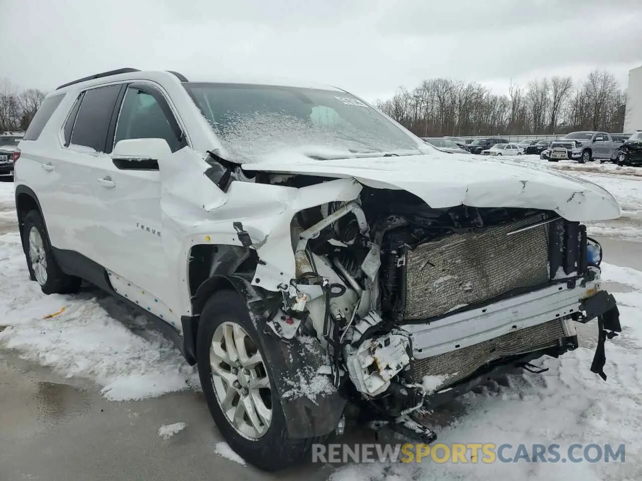 4 Photograph of a damaged car 1GNEVGKW2MJ112825 CHEVROLET TRAVERSE 2021