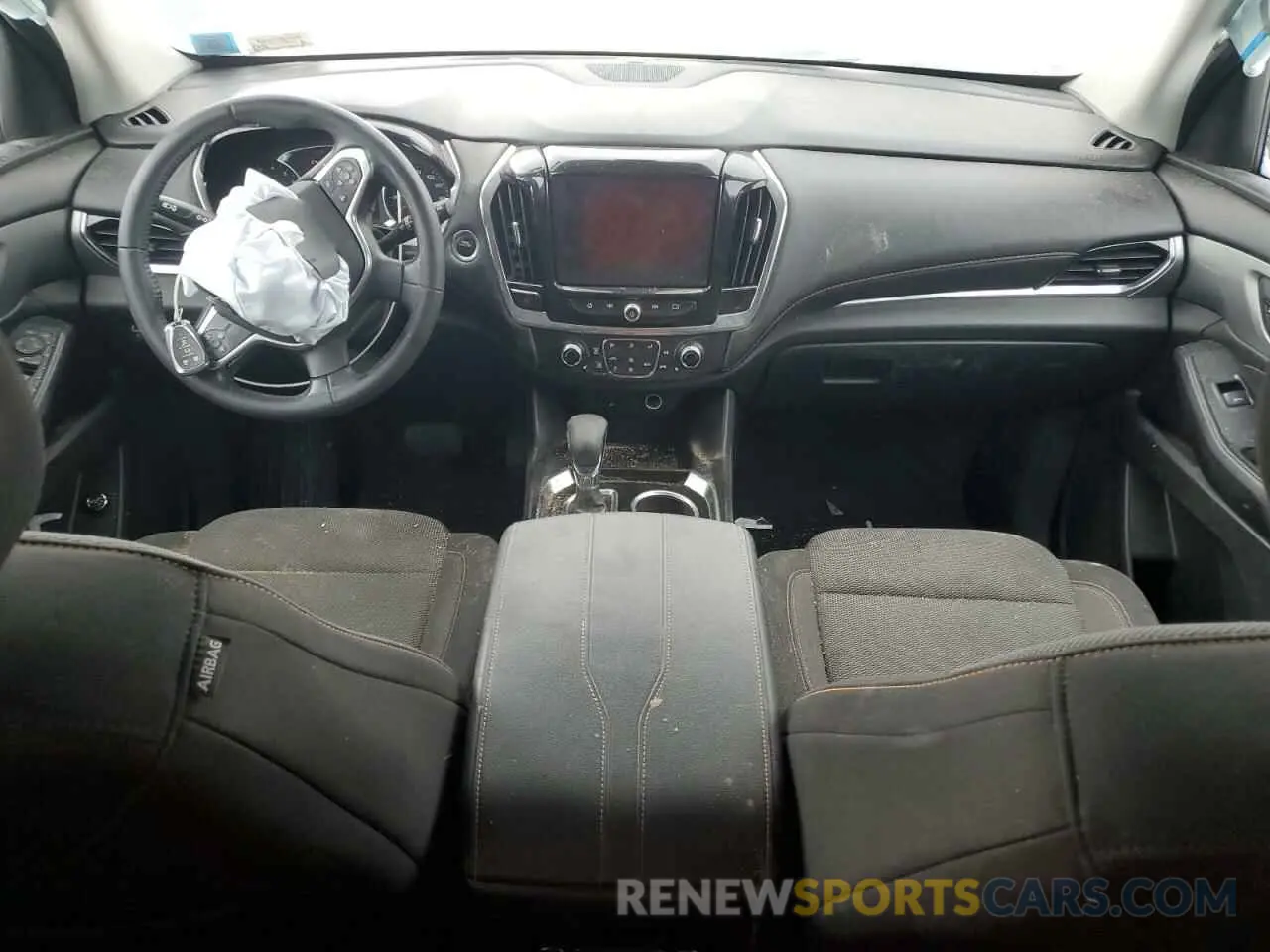 8 Photograph of a damaged car 1GNEVGKW2MJ112825 CHEVROLET TRAVERSE 2021