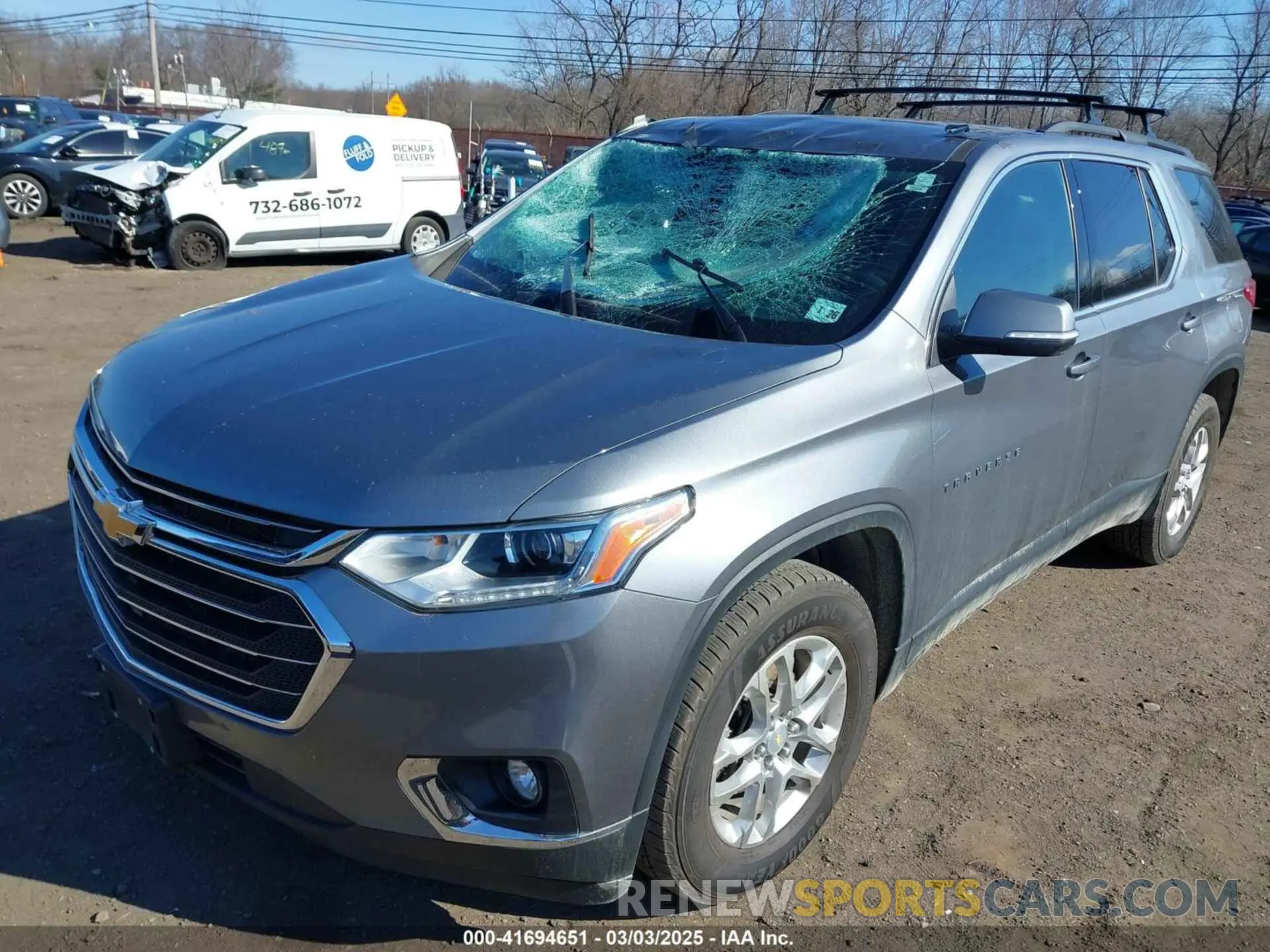 2 Photograph of a damaged car 1GNEVGKW2MJ146411 CHEVROLET TRAVERSE 2021