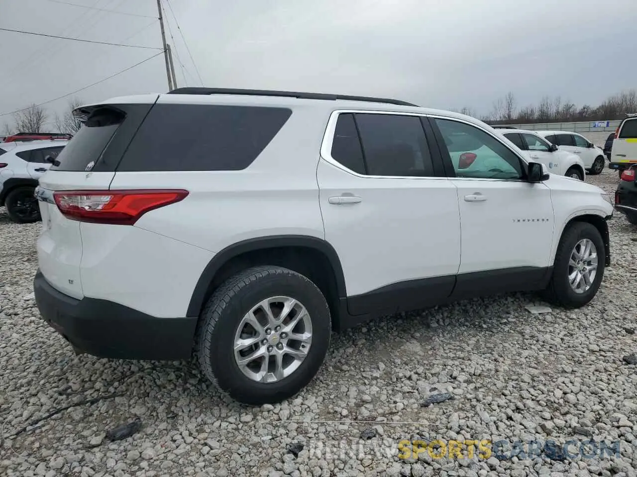 3 Photograph of a damaged car 1GNEVGKW3MJ135420 CHEVROLET TRAVERSE 2021