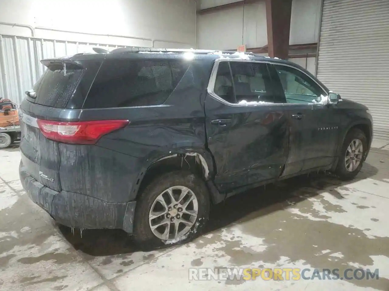 3 Photograph of a damaged car 1GNEVGKW3MJ135904 CHEVROLET TRAVERSE 2021