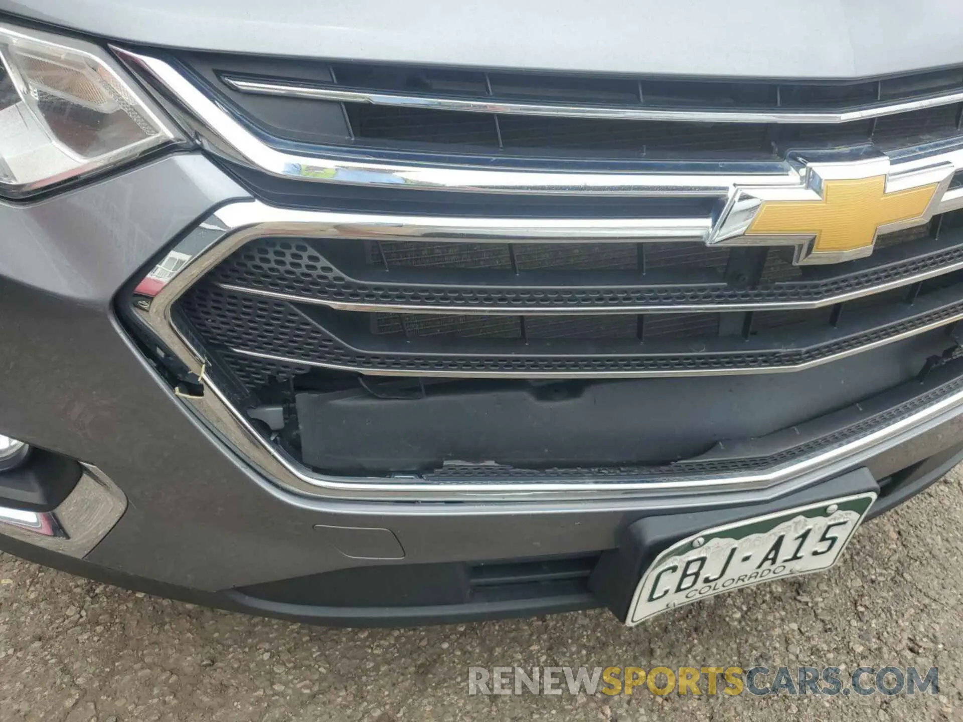 4 Photograph of a damaged car 1GNEVGKW3MJ191826 CHEVROLET TRAVERSE 2021