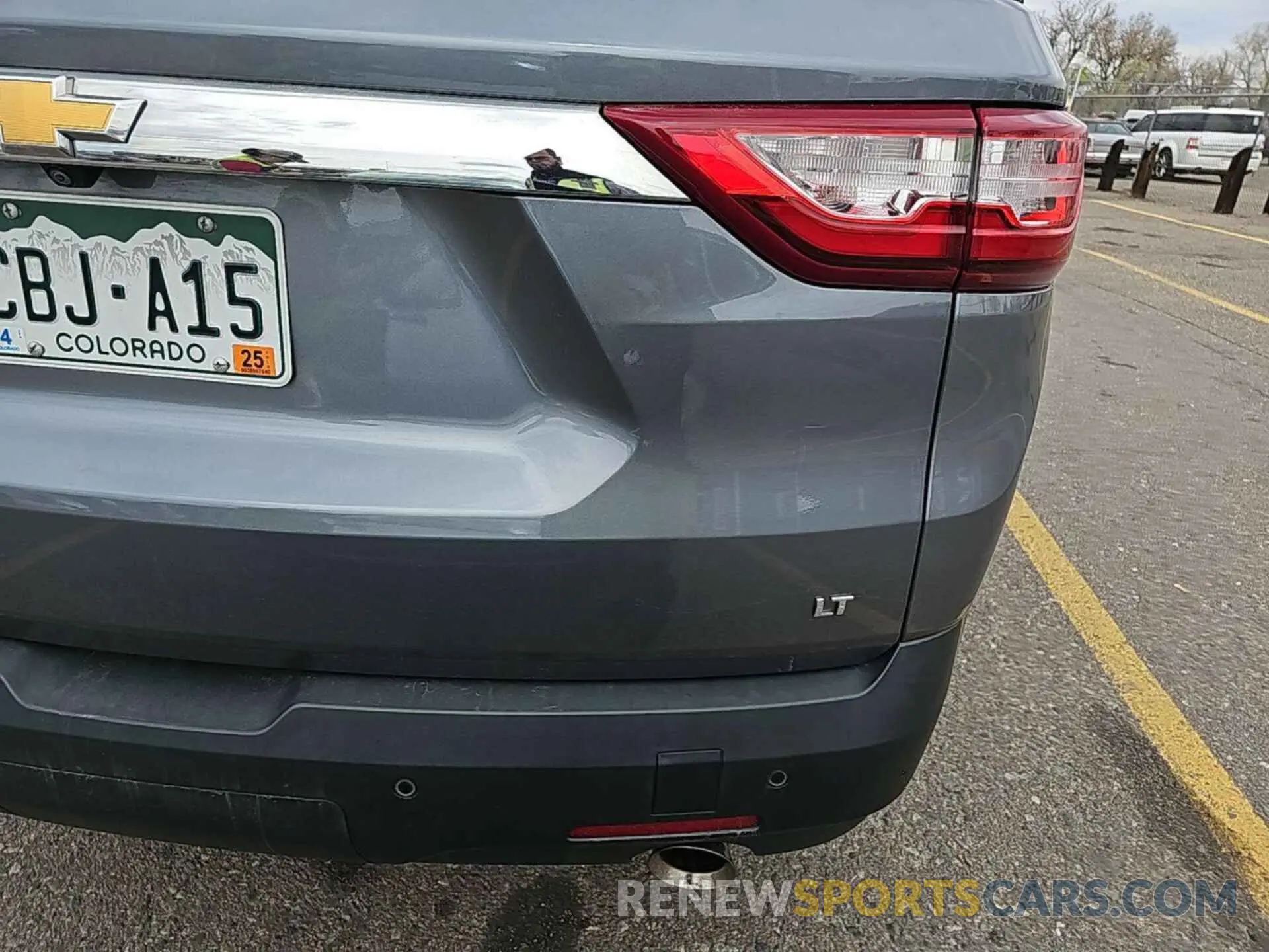 5 Photograph of a damaged car 1GNEVGKW3MJ191826 CHEVROLET TRAVERSE 2021