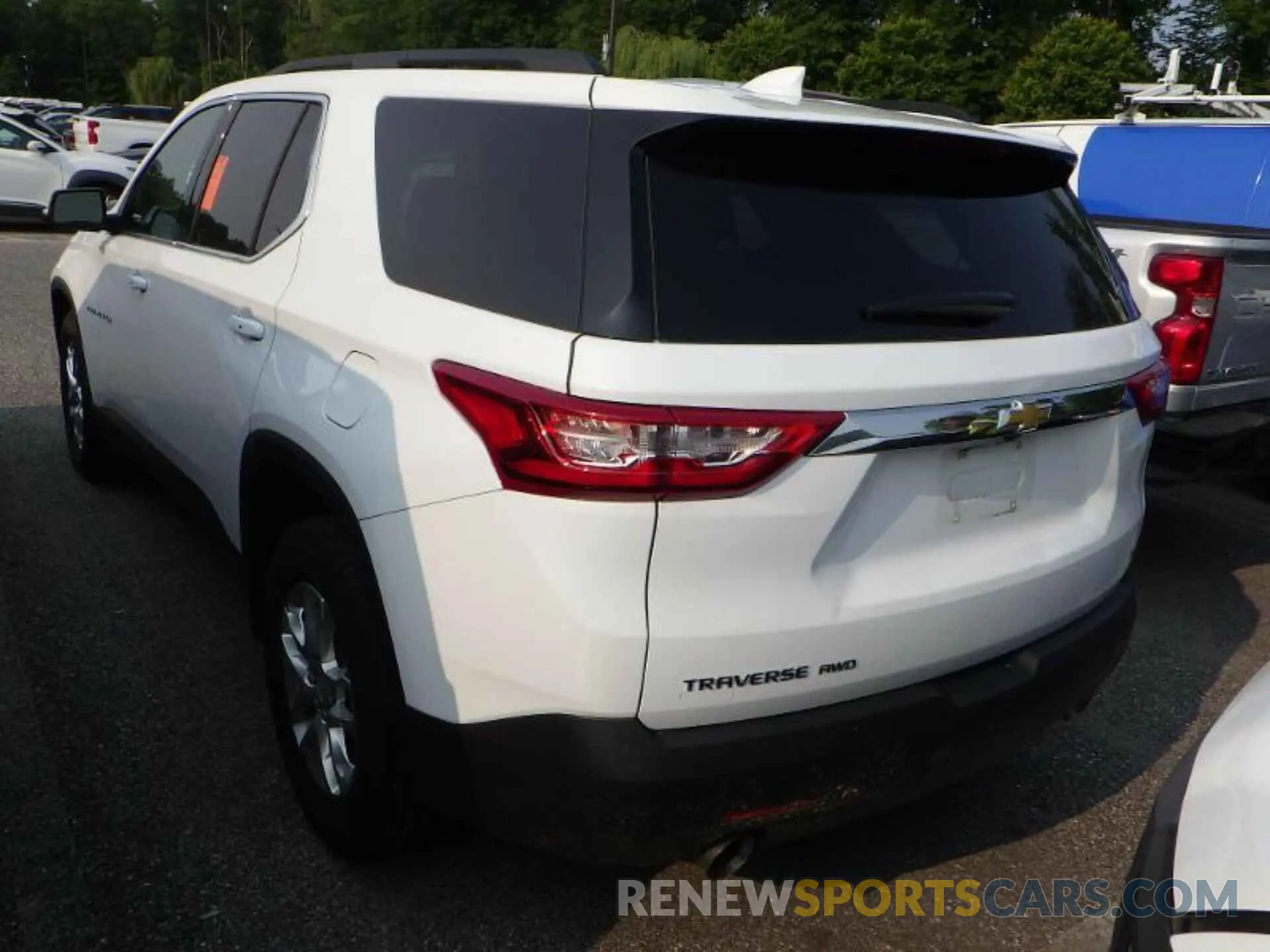 9 Photograph of a damaged car 1GNEVGKW4MJ158687 CHEVROLET TRAVERSE 2021