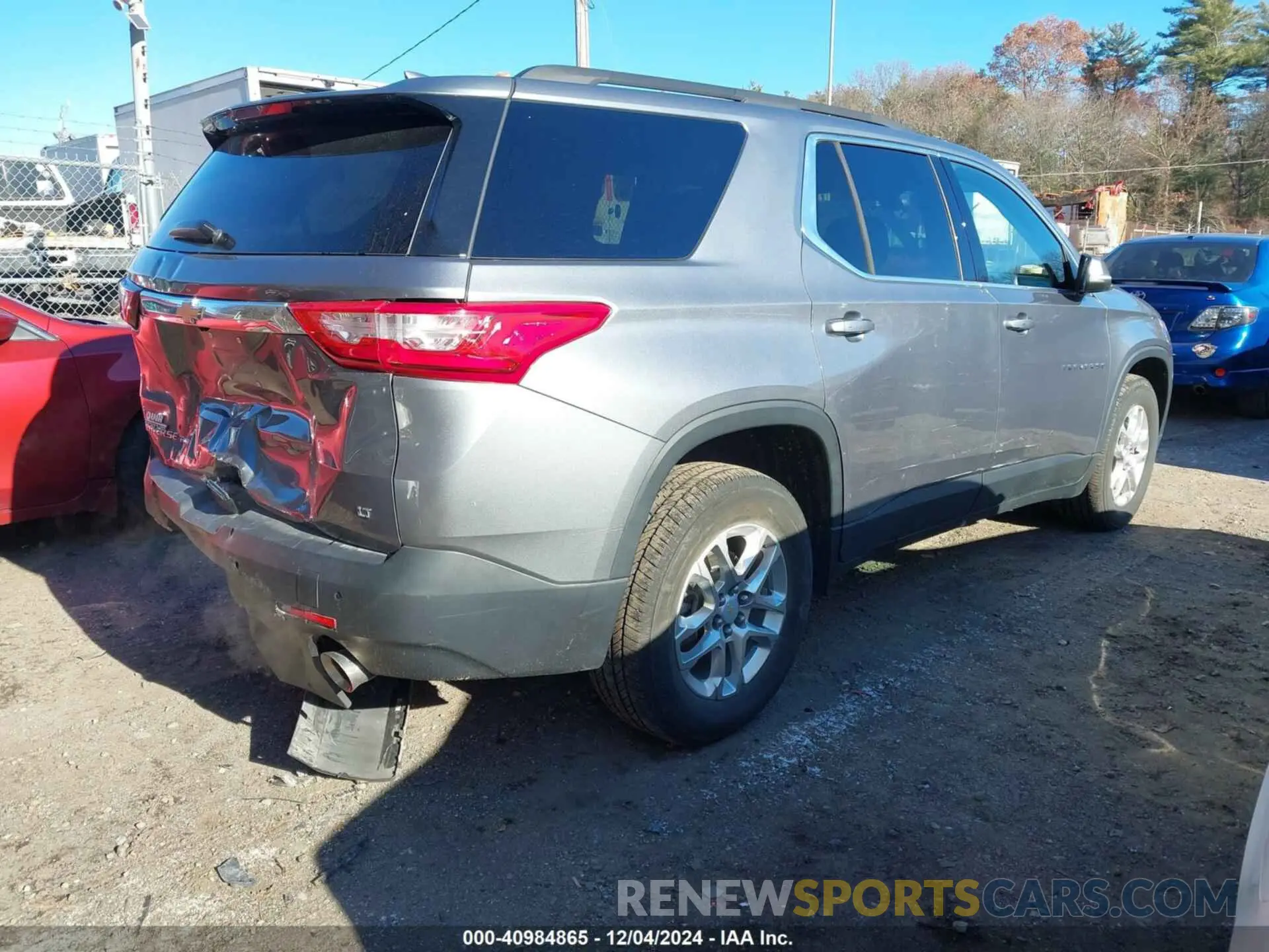 4 Photograph of a damaged car 1GNEVGKW4MJ238443 CHEVROLET TRAVERSE 2021