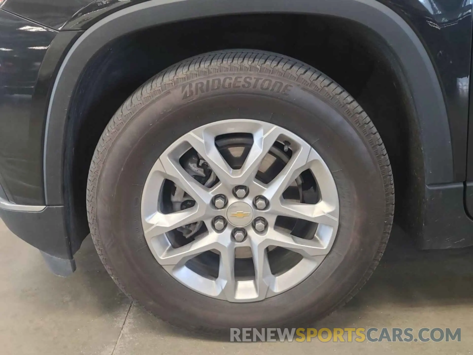 5 Photograph of a damaged car 1GNEVGKW5MJ188717 CHEVROLET TRAVERSE 2021