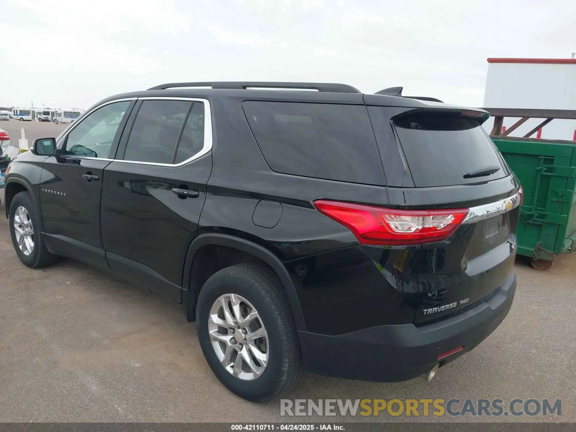 3 Photograph of a damaged car 1GNEVGKW6MJ202365 CHEVROLET TRAVERSE 2021