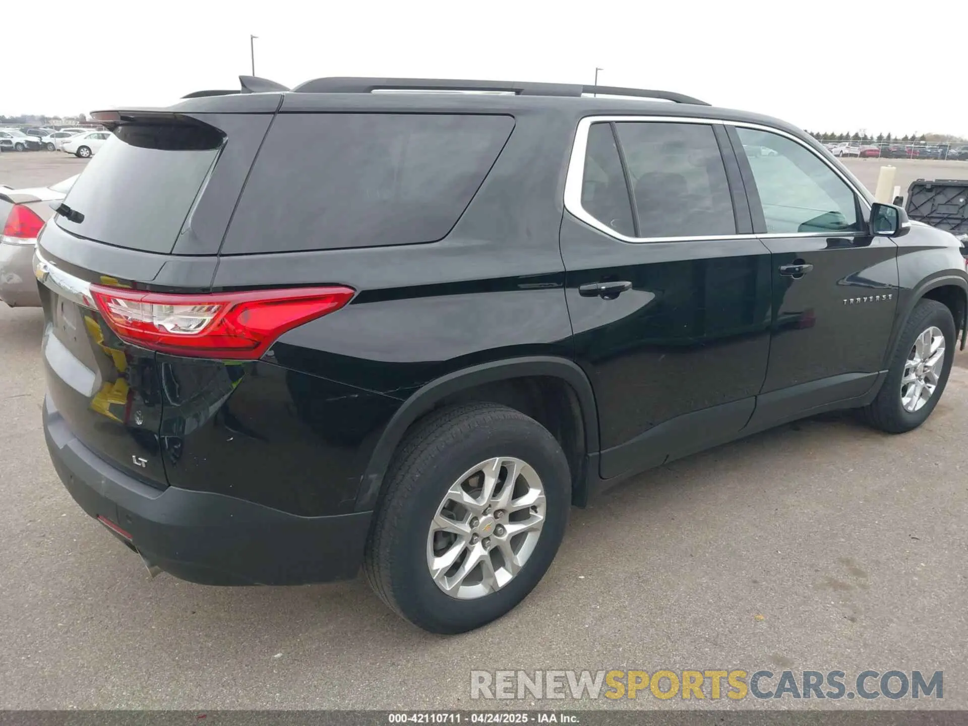 4 Photograph of a damaged car 1GNEVGKW6MJ202365 CHEVROLET TRAVERSE 2021