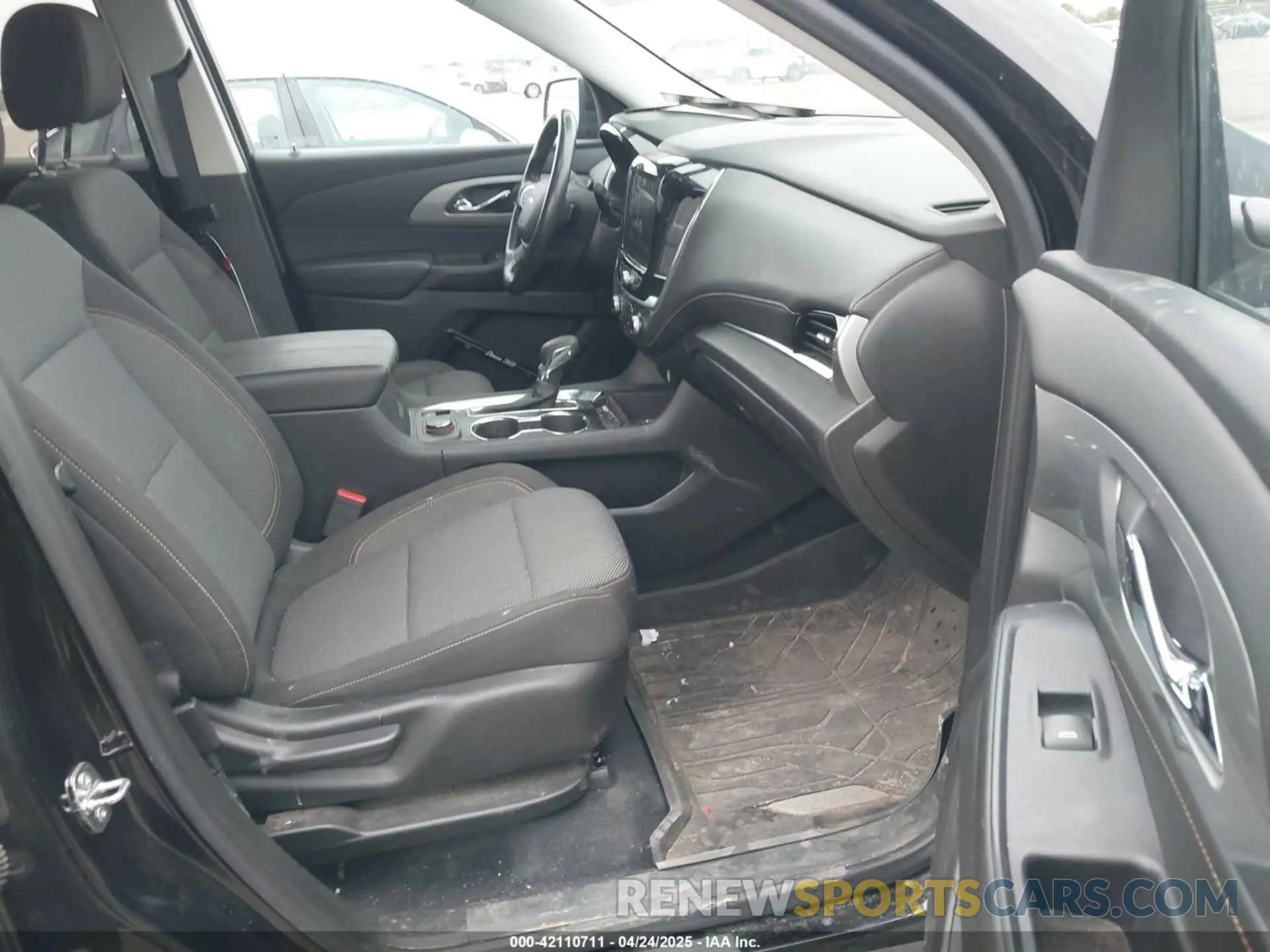 5 Photograph of a damaged car 1GNEVGKW6MJ202365 CHEVROLET TRAVERSE 2021
