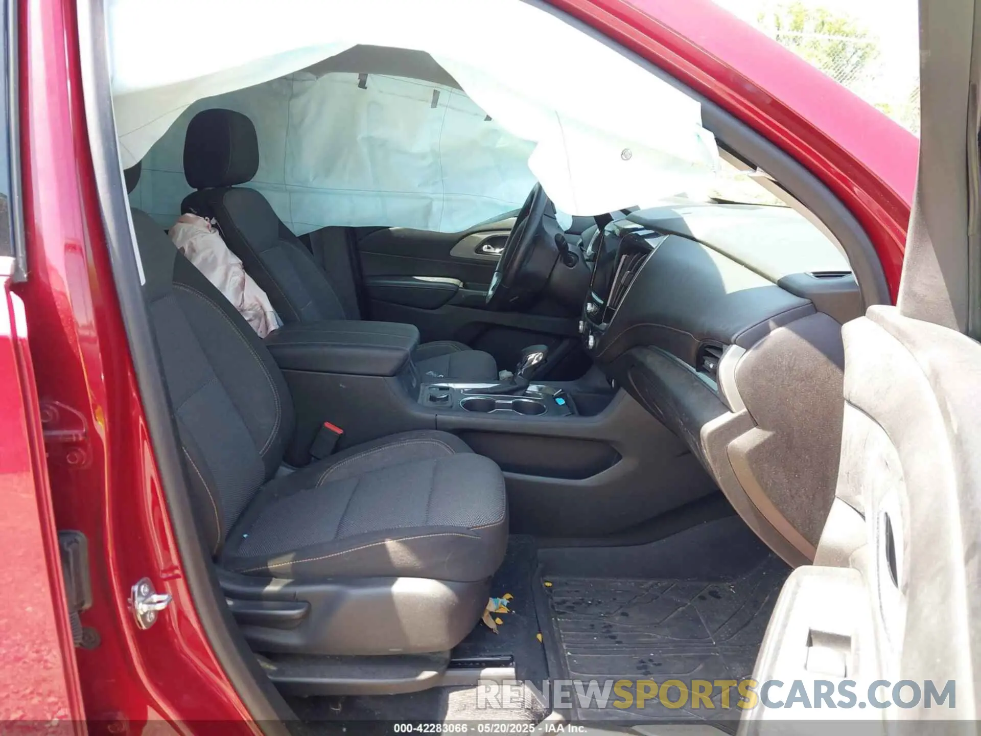 5 Photograph of a damaged car 1GNEVGKW7MJ171854 CHEVROLET TRAVERSE 2021
