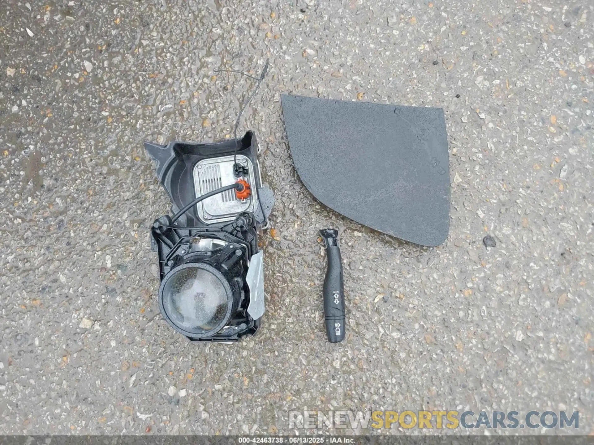 11 Photograph of a damaged car 1GNEVGKW7MJ181364 CHEVROLET TRAVERSE 2021