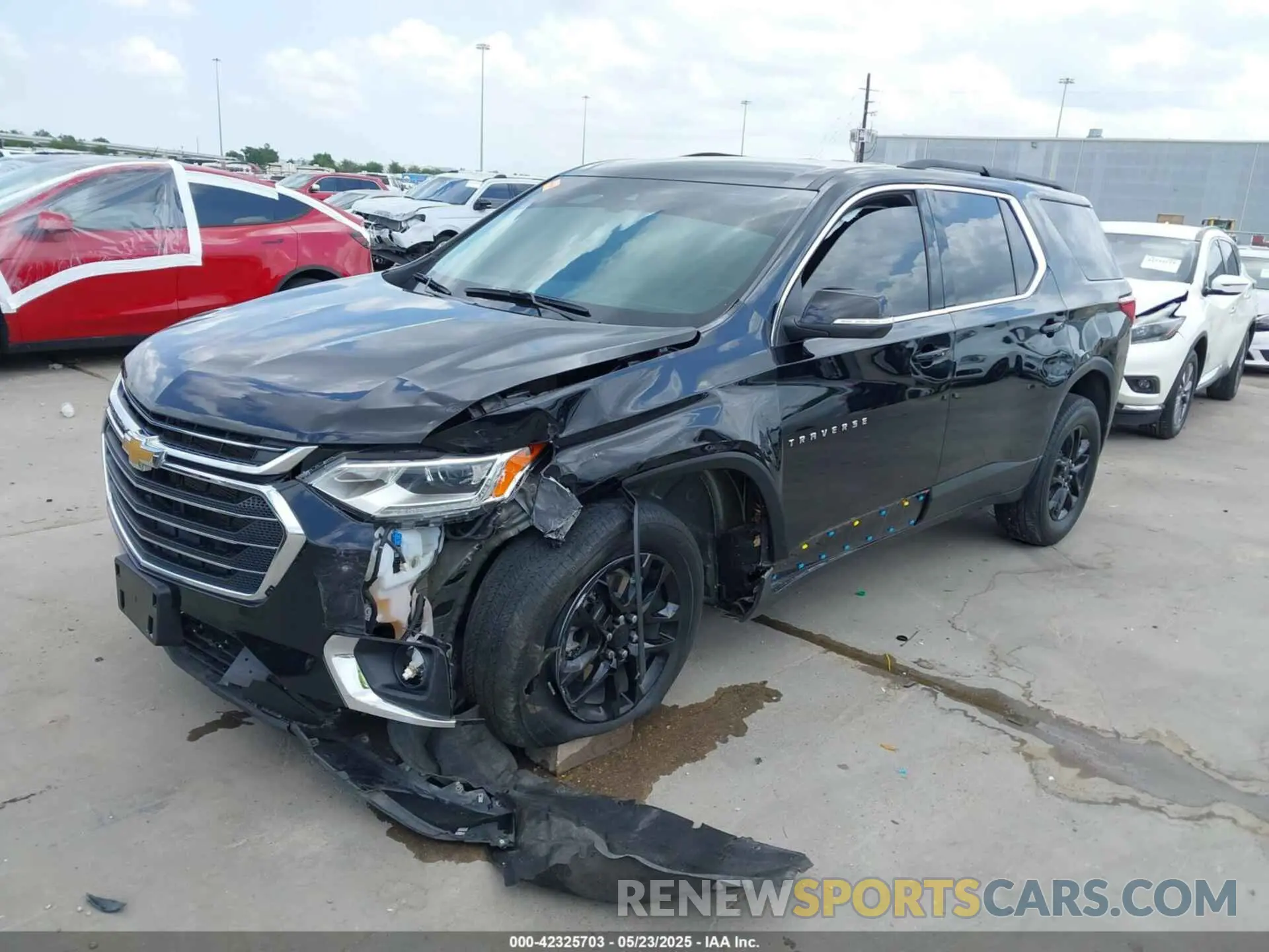2 Photograph of a damaged car 1GNEVGKW7MJ257553 CHEVROLET TRAVERSE 2021