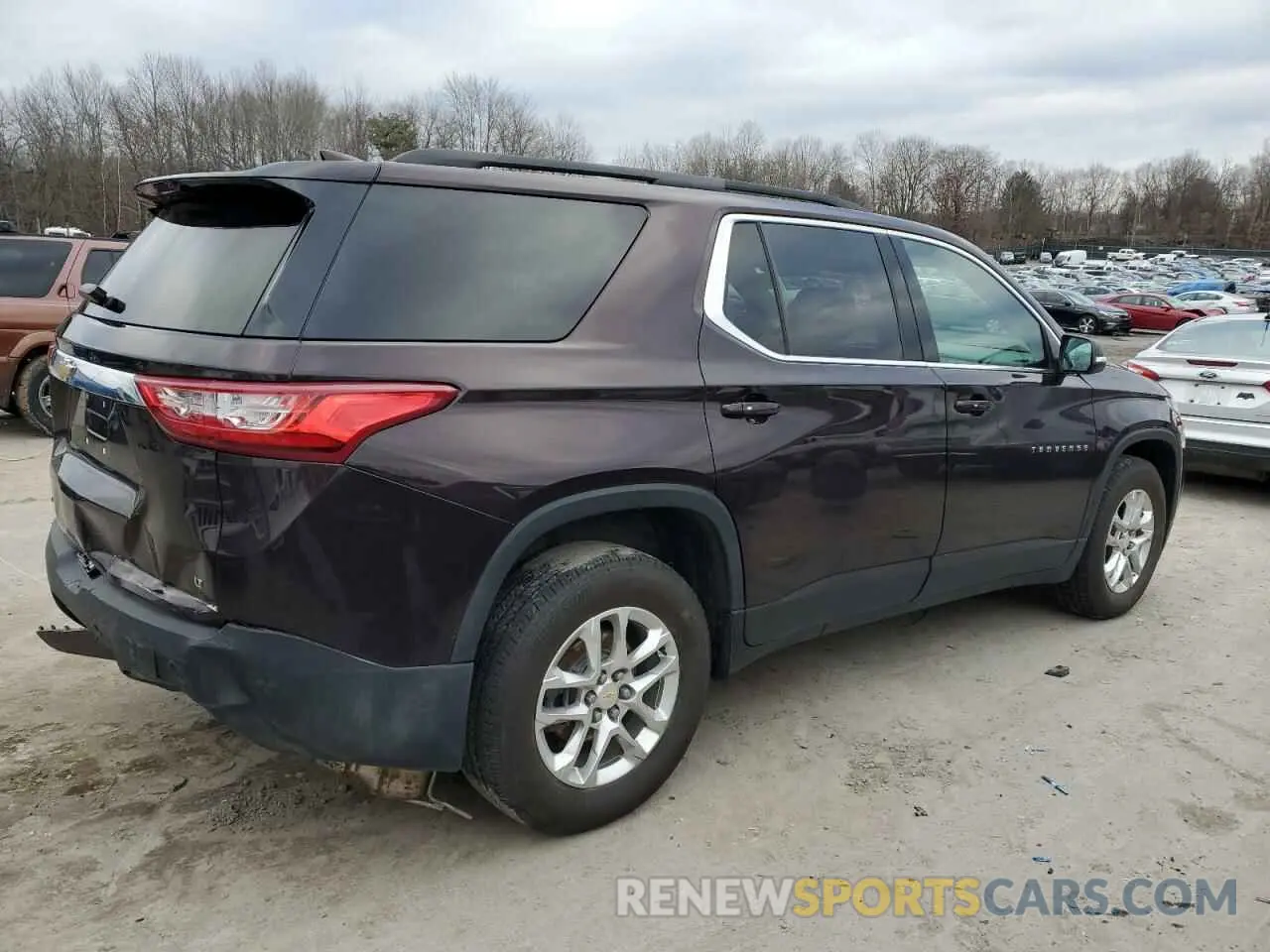 3 Photograph of a damaged car 1GNEVGKW8MJ113283 CHEVROLET TRAVERSE 2021