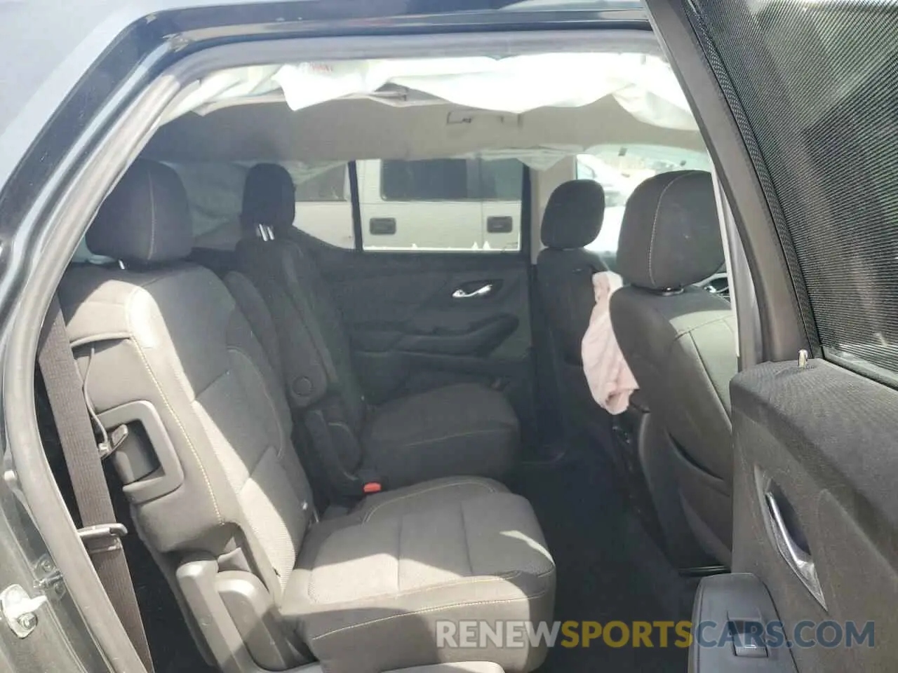 11 Photograph of a damaged car 1GNEVGKW8MJ141696 CHEVROLET TRAVERSE 2021