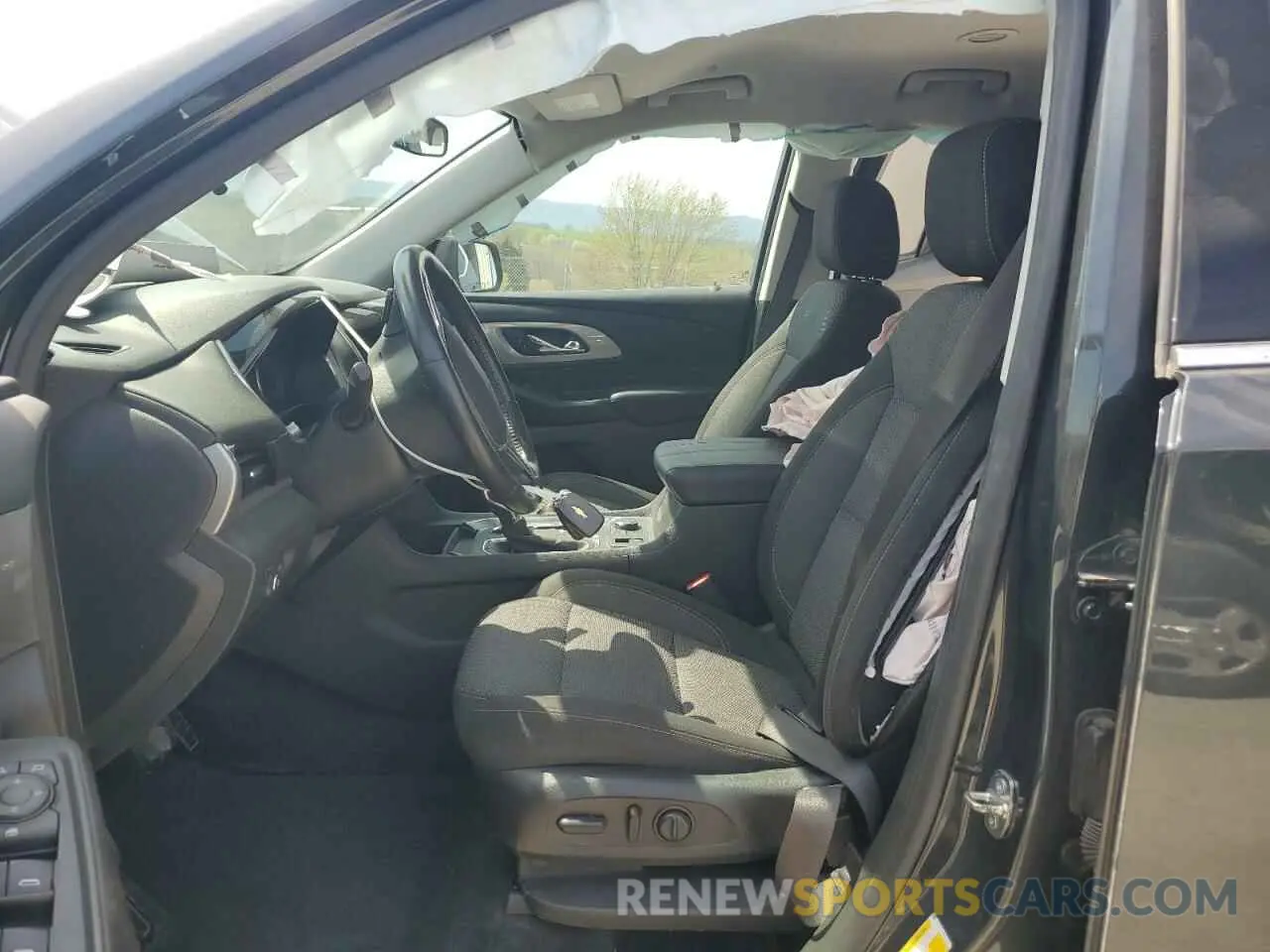 7 Photograph of a damaged car 1GNEVGKW8MJ141696 CHEVROLET TRAVERSE 2021
