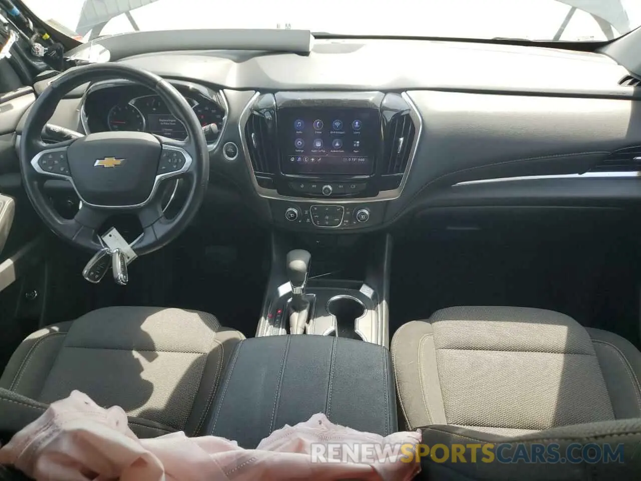 8 Photograph of a damaged car 1GNEVGKW8MJ141696 CHEVROLET TRAVERSE 2021