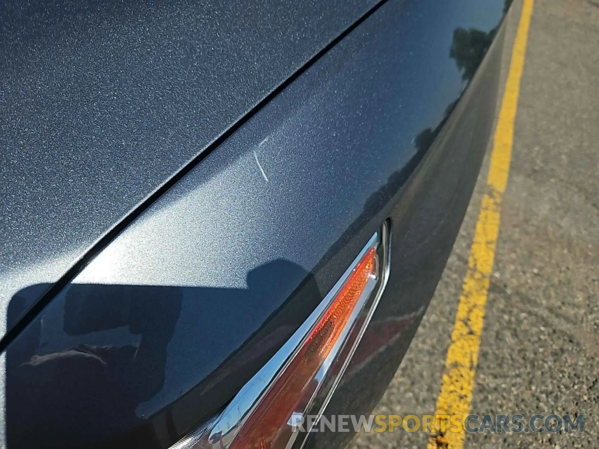 17 Photograph of a damaged car 1GNEVGKW8MJ185066 CHEVROLET TRAVERSE 2021