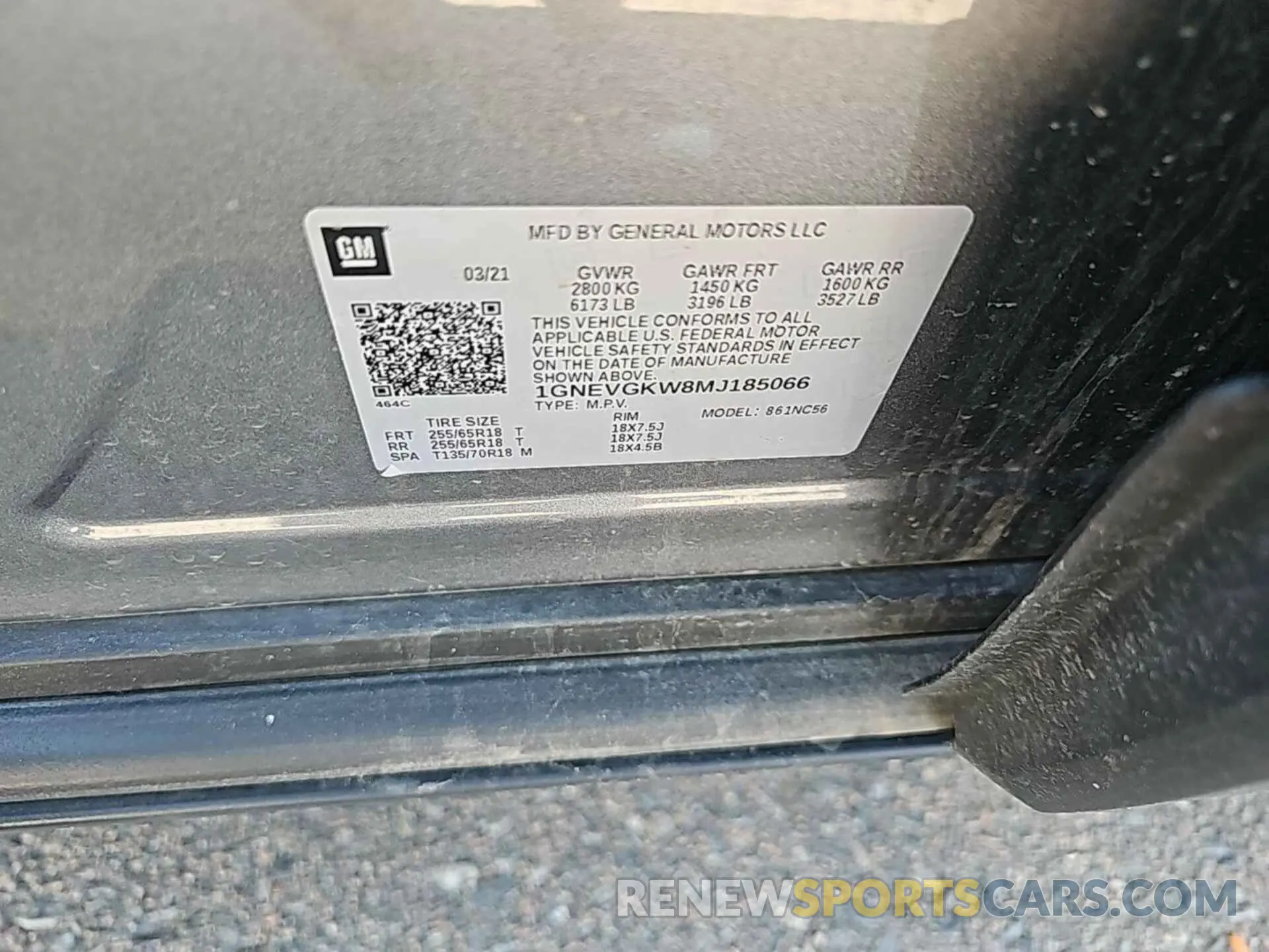 2 Photograph of a damaged car 1GNEVGKW8MJ185066 CHEVROLET TRAVERSE 2021