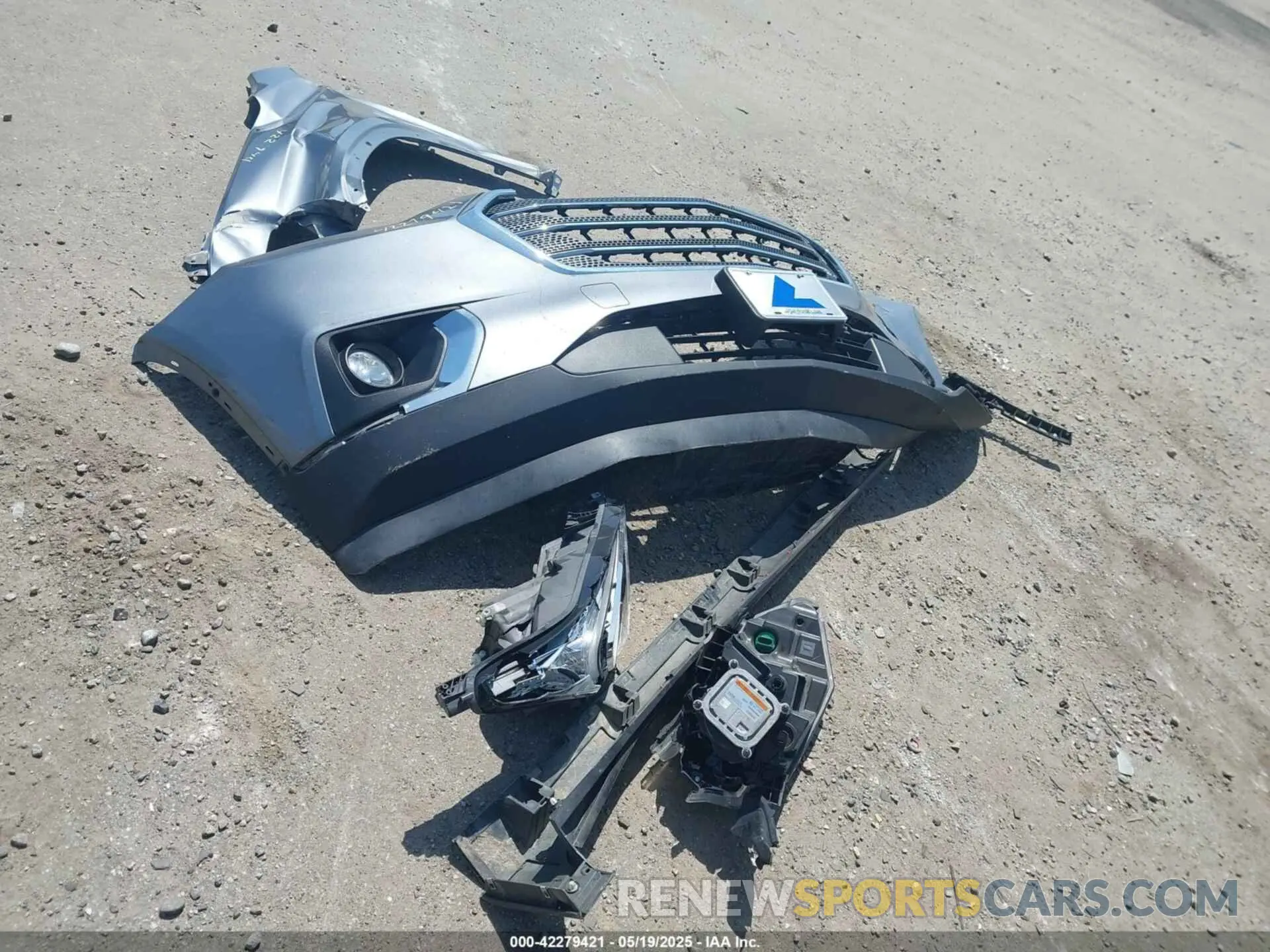 12 Photograph of a damaged car 1GNEVGKW8MJ193233 CHEVROLET TRAVERSE 2021