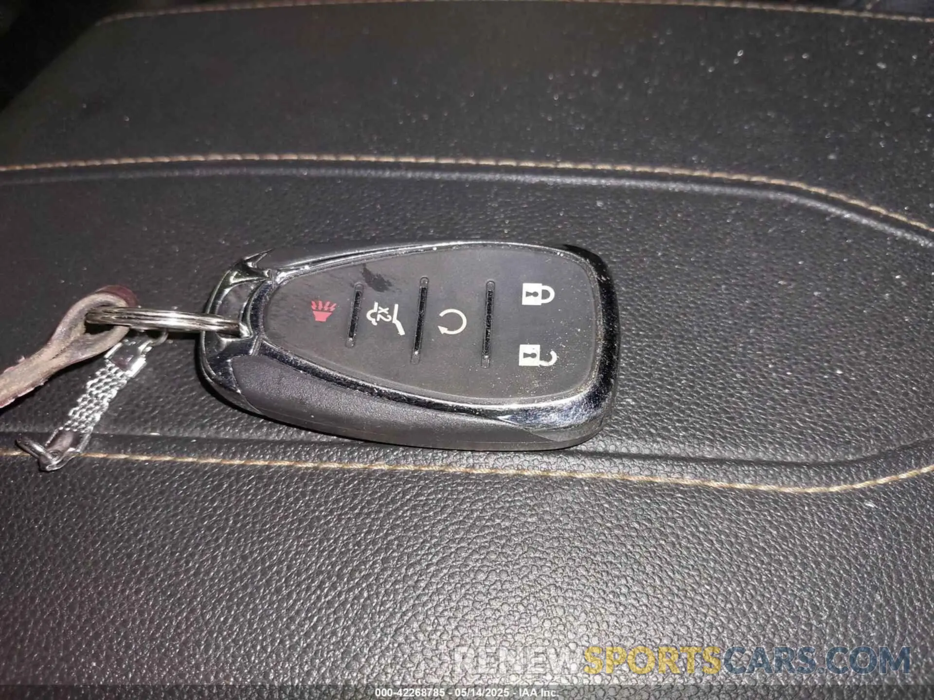 11 Photograph of a damaged car 1GNEVHKW1MJ124681 CHEVROLET TRAVERSE 2021