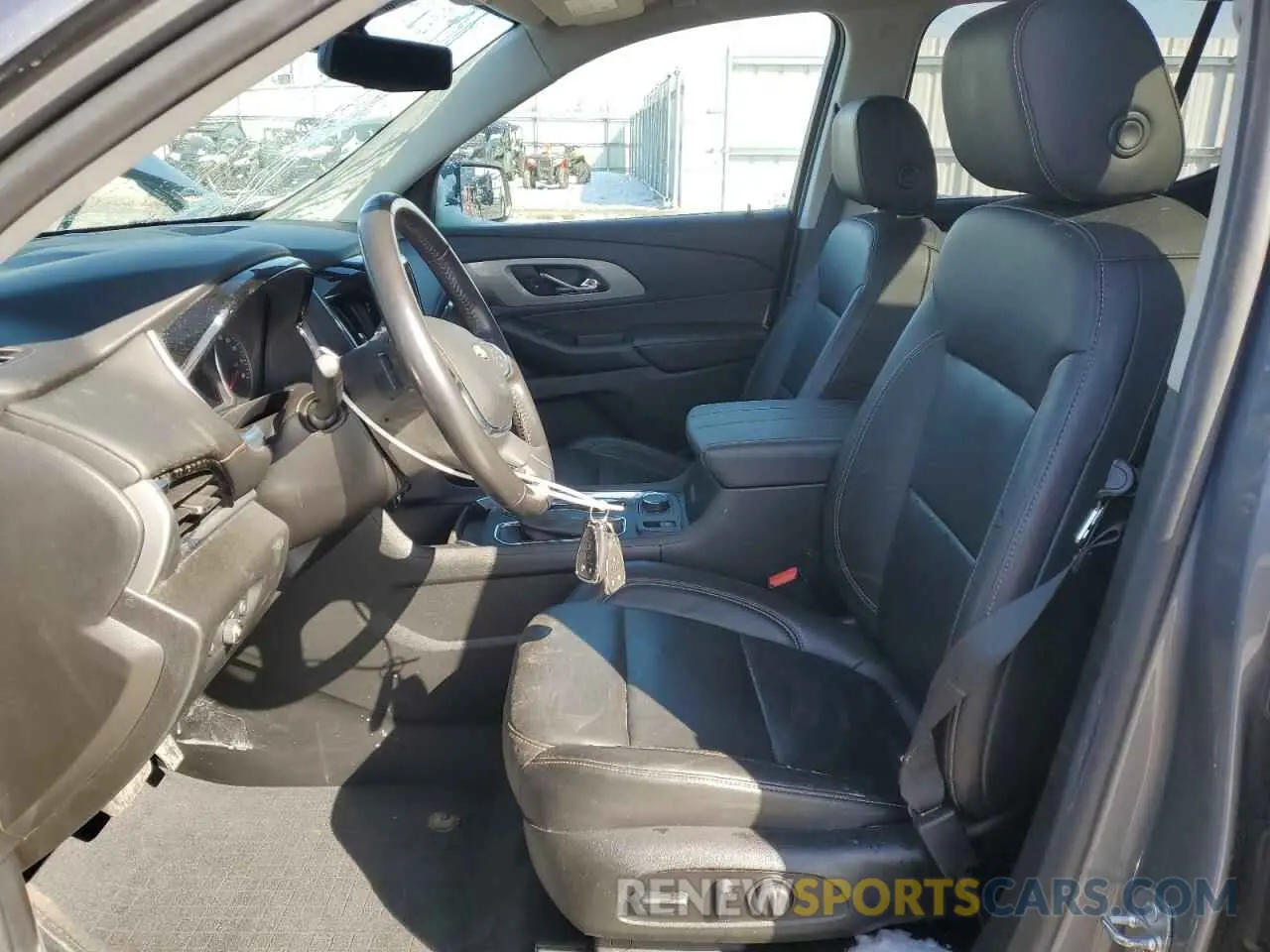 7 Photograph of a damaged car 1GNEVHKW1MJ175582 CHEVROLET TRAVERSE 2021
