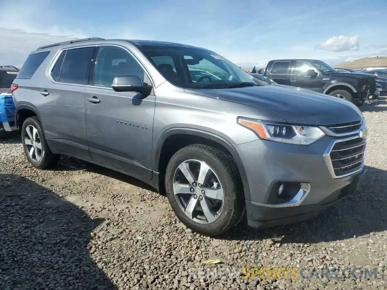 4 Photograph of a damaged car 1GNEVHKW1MJ213845 CHEVROLET TRAVERSE 2021