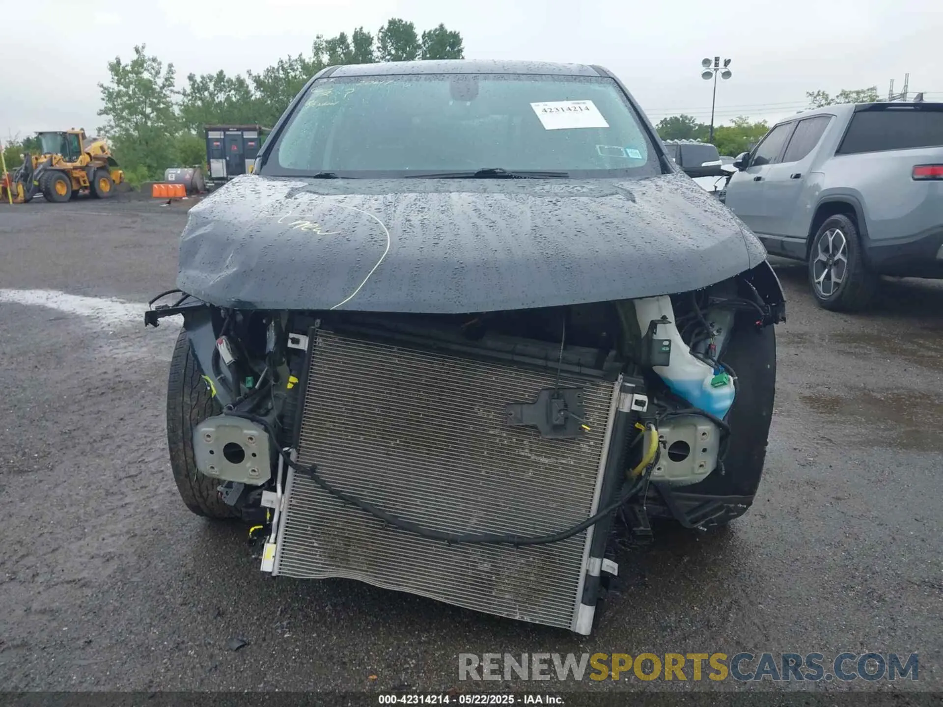 12 Photograph of a damaged car 1GNEVHKW2MJ195002 CHEVROLET TRAVERSE 2021