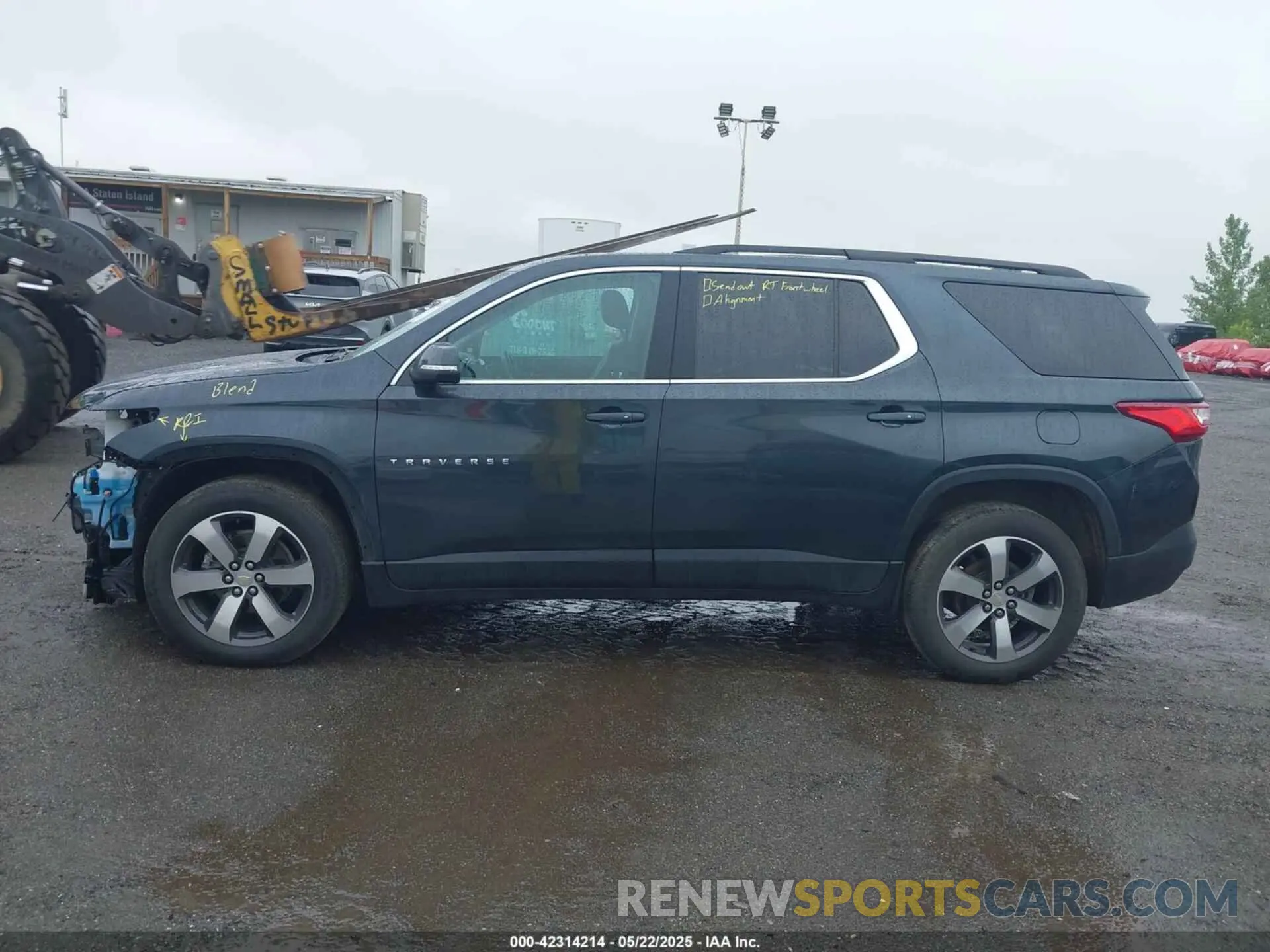 14 Photograph of a damaged car 1GNEVHKW2MJ195002 CHEVROLET TRAVERSE 2021