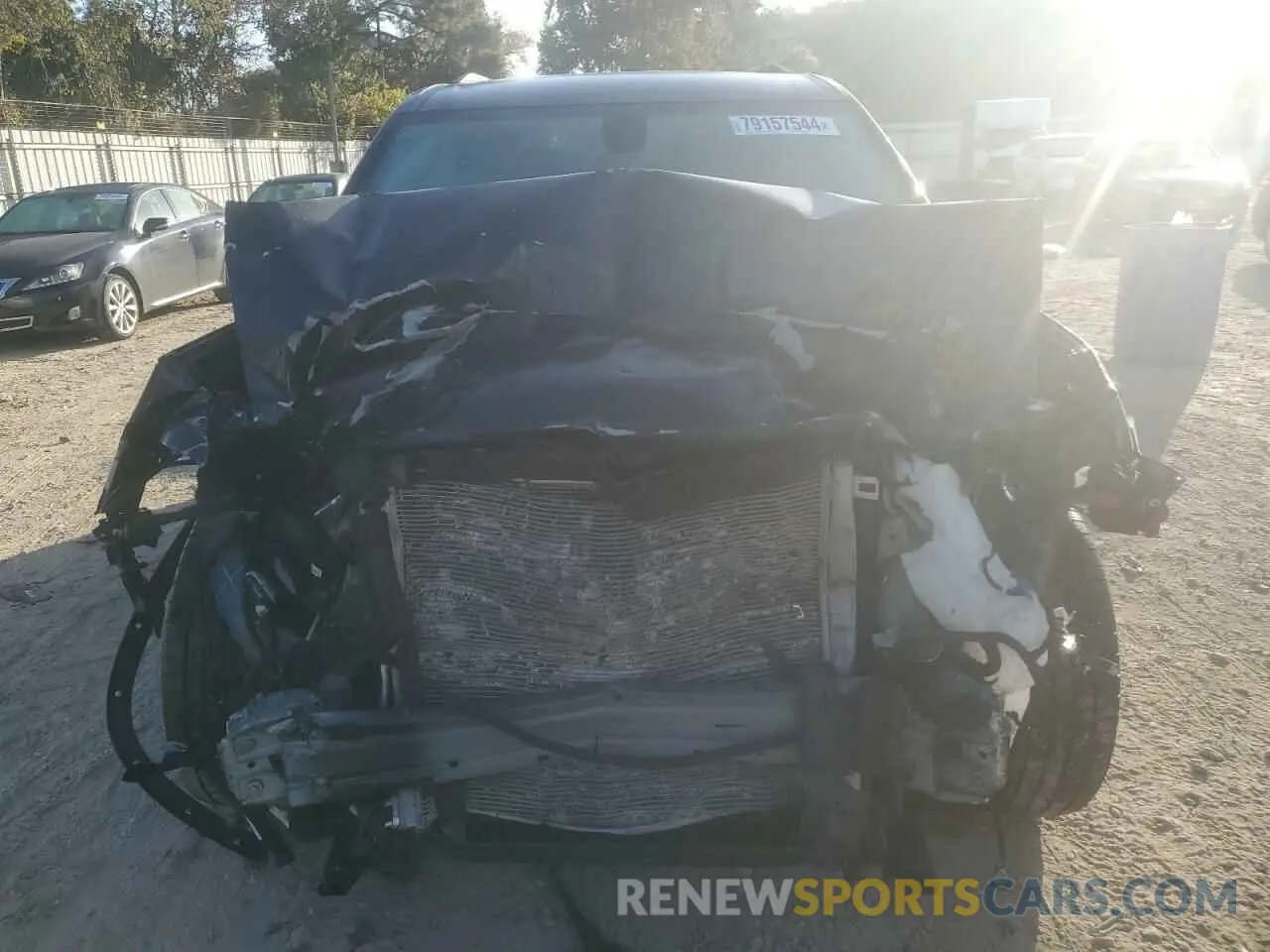 5 Photograph of a damaged car 1GNEVHKW3MJ156564 CHEVROLET TRAVERSE 2021