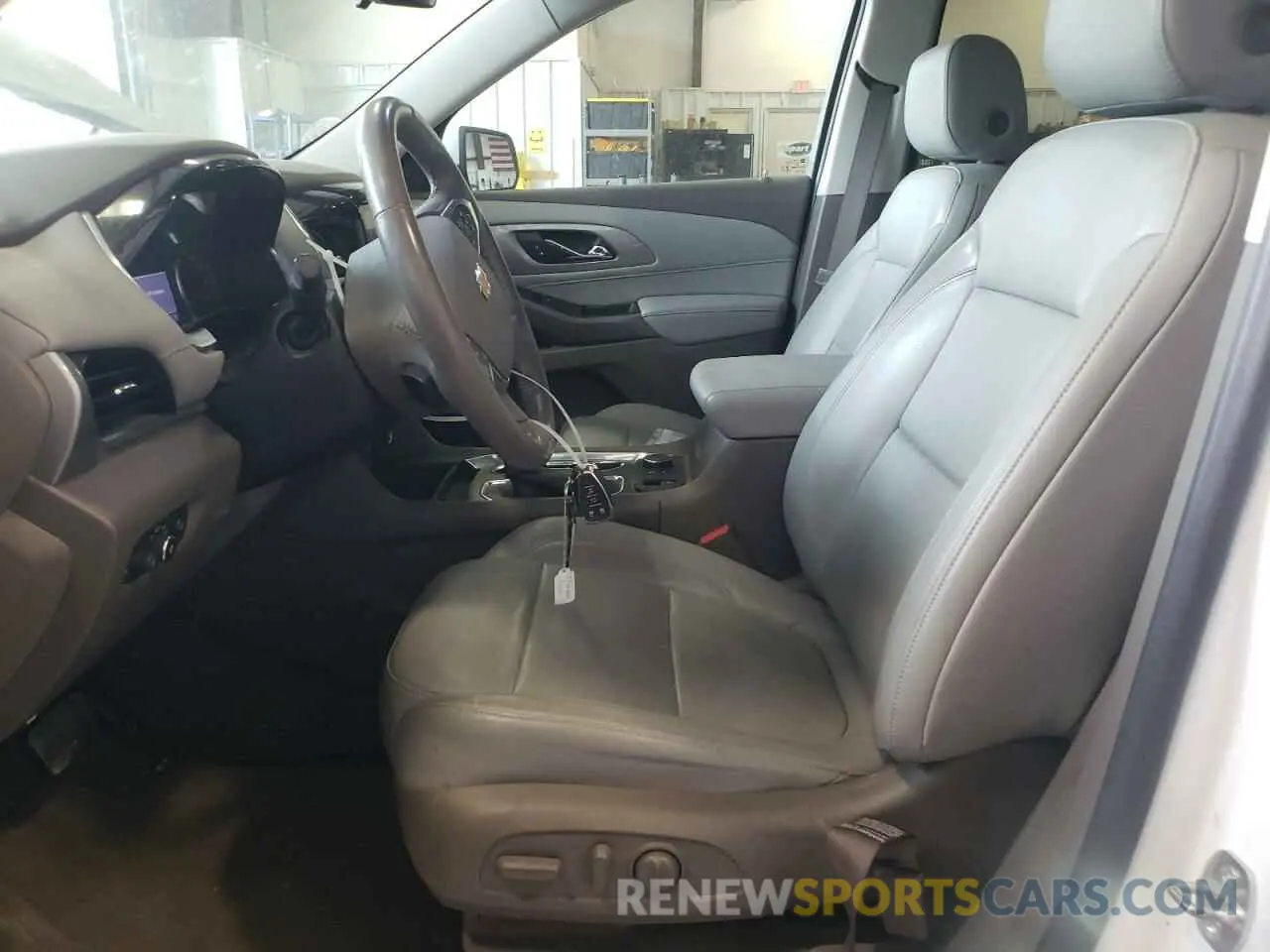 7 Photograph of a damaged car 1GNEVHKW3MJ169167 CHEVROLET TRAVERSE 2021