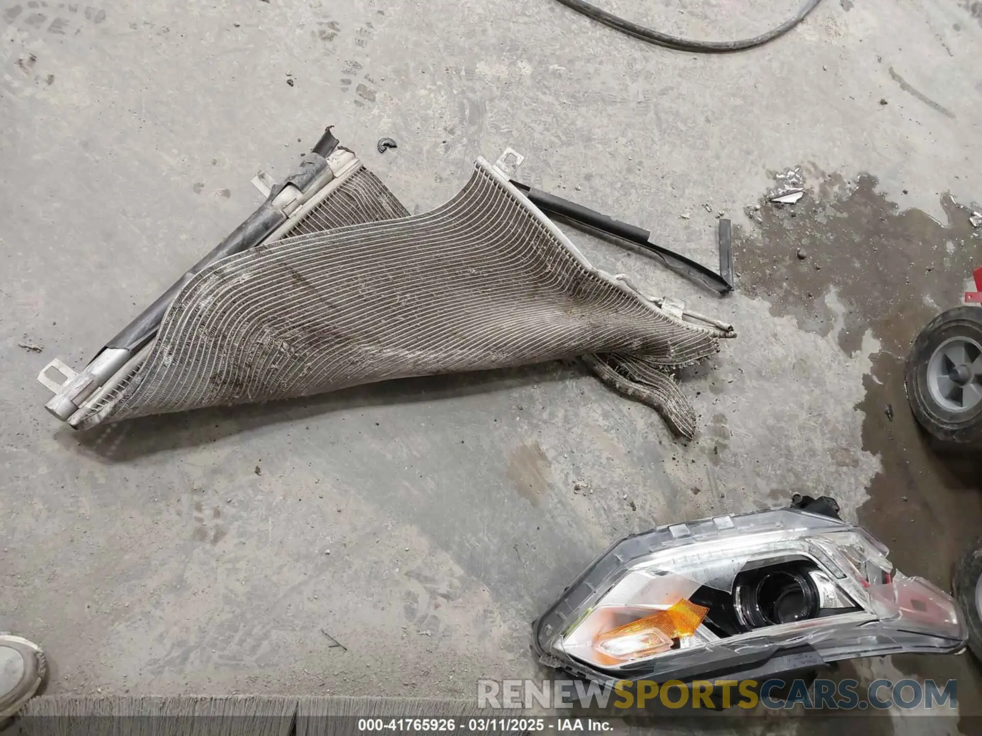 11 Photograph of a damaged car 1GNEVHKW3MJ220313 CHEVROLET TRAVERSE 2021