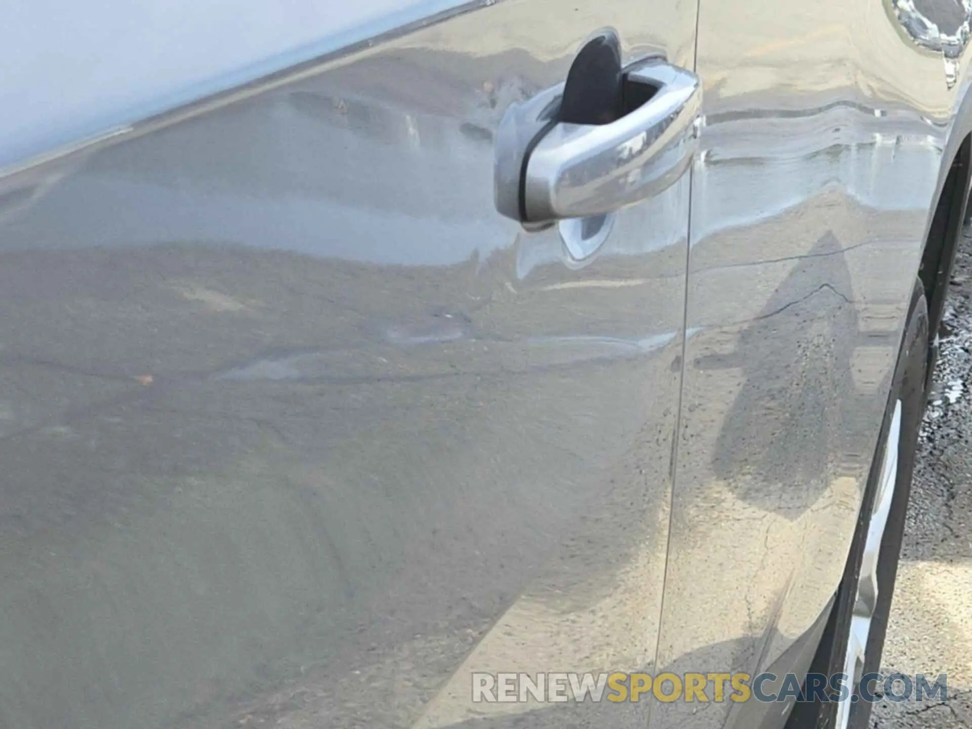 19 Photograph of a damaged car 1GNEVHKW4MJ185278 CHEVROLET TRAVERSE 2021