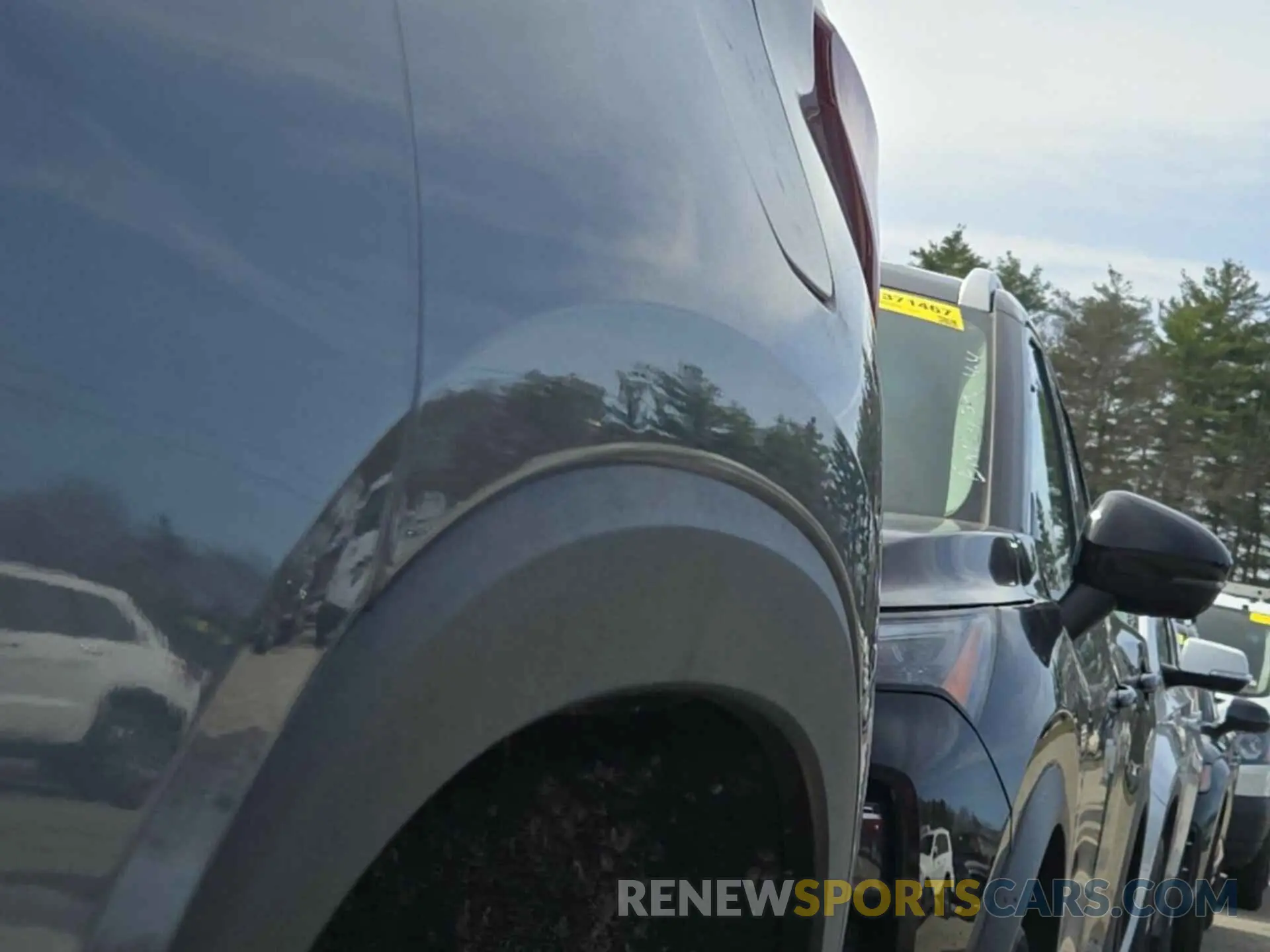 4 Photograph of a damaged car 1GNEVHKW4MJ185278 CHEVROLET TRAVERSE 2021