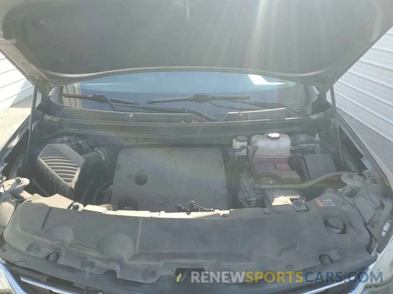 12 Photograph of a damaged car 1GNEVHKW4MJ185622 CHEVROLET TRAVERSE 2021