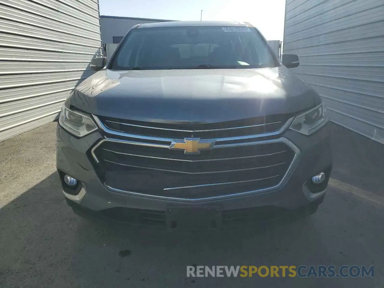 5 Photograph of a damaged car 1GNEVHKW4MJ185622 CHEVROLET TRAVERSE 2021